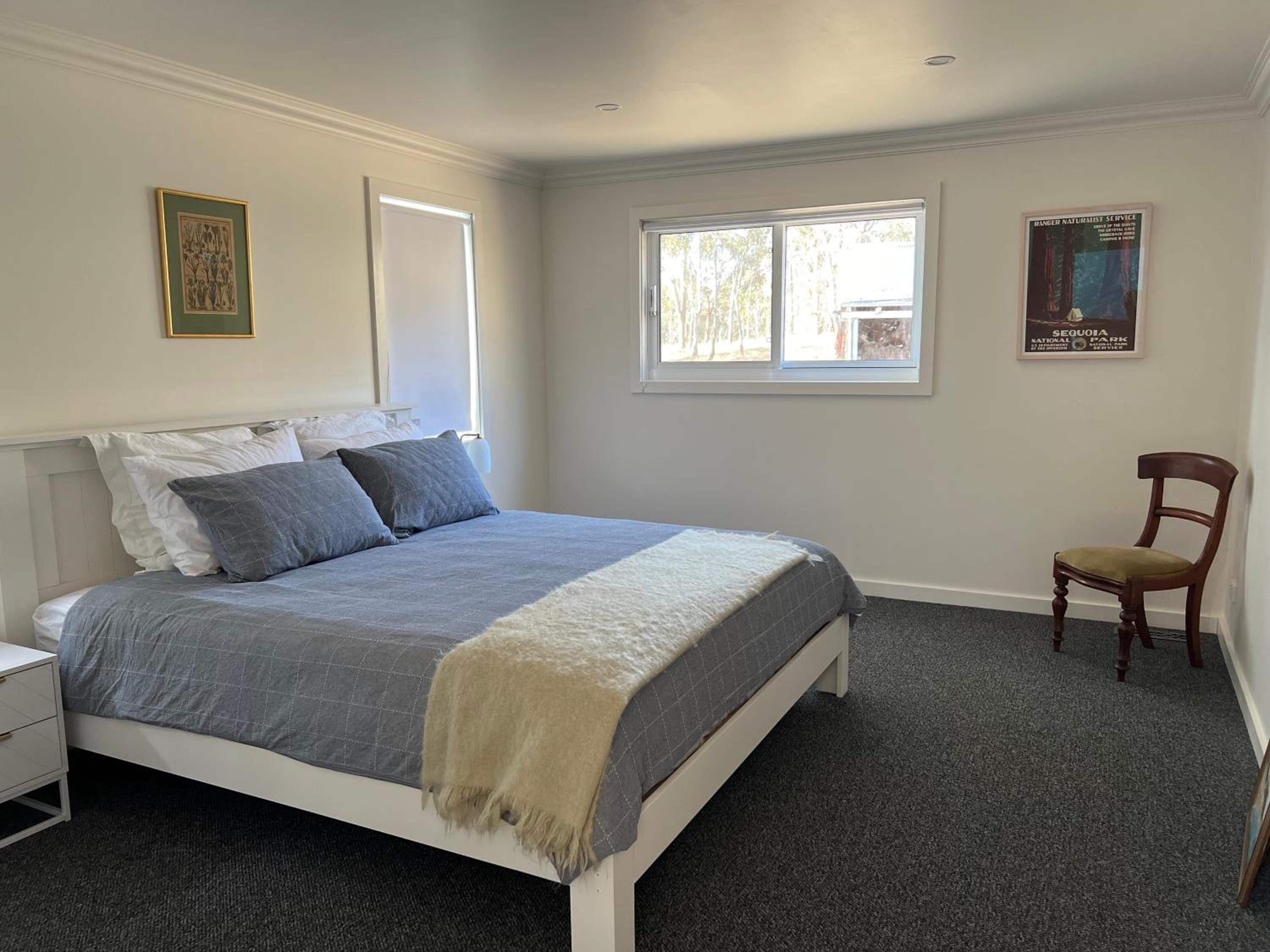 Summit House Armidale - 2 or 4 Bedrooms