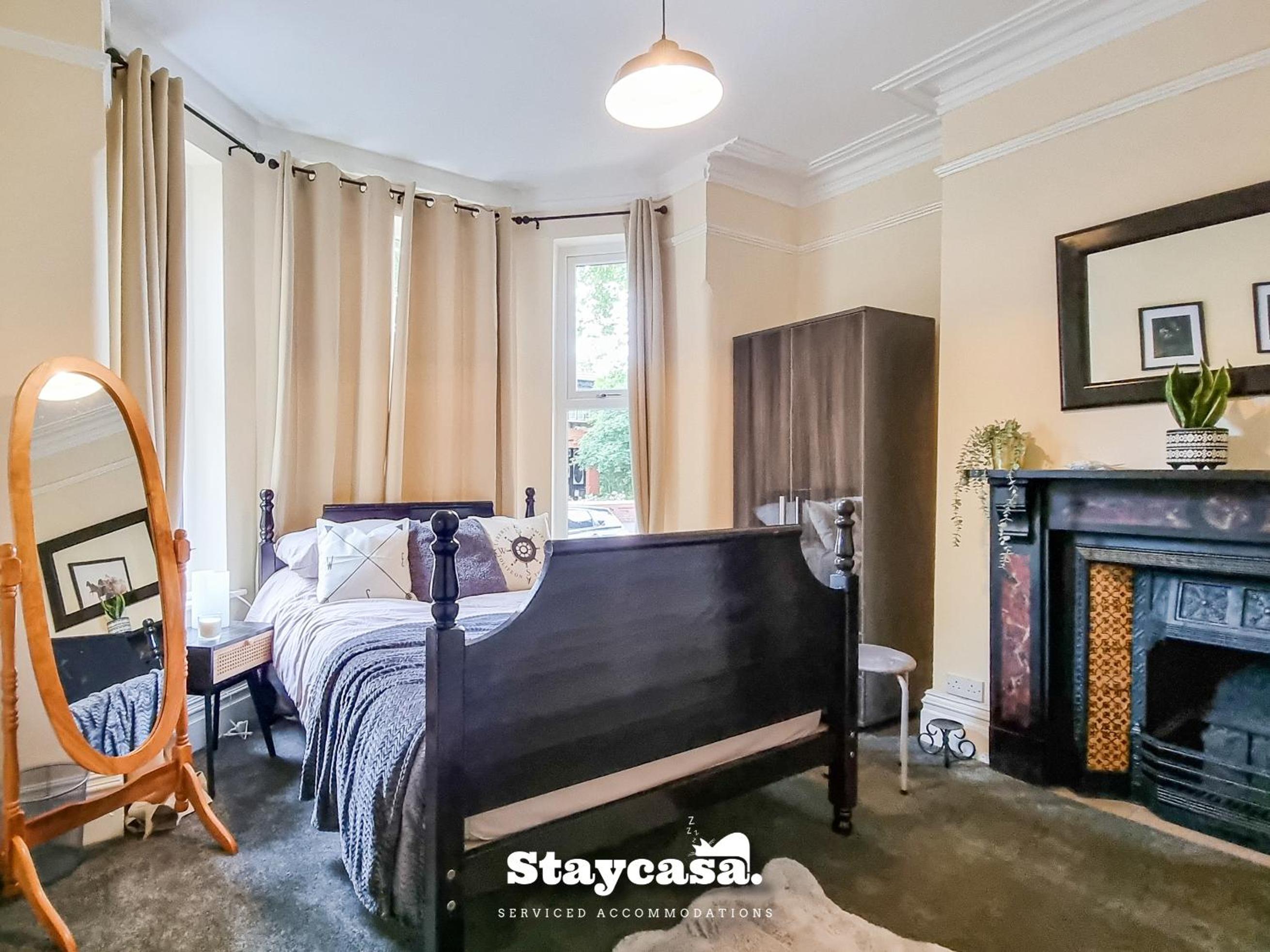 Spacious 5BR Home in Leafy Withington photo 5