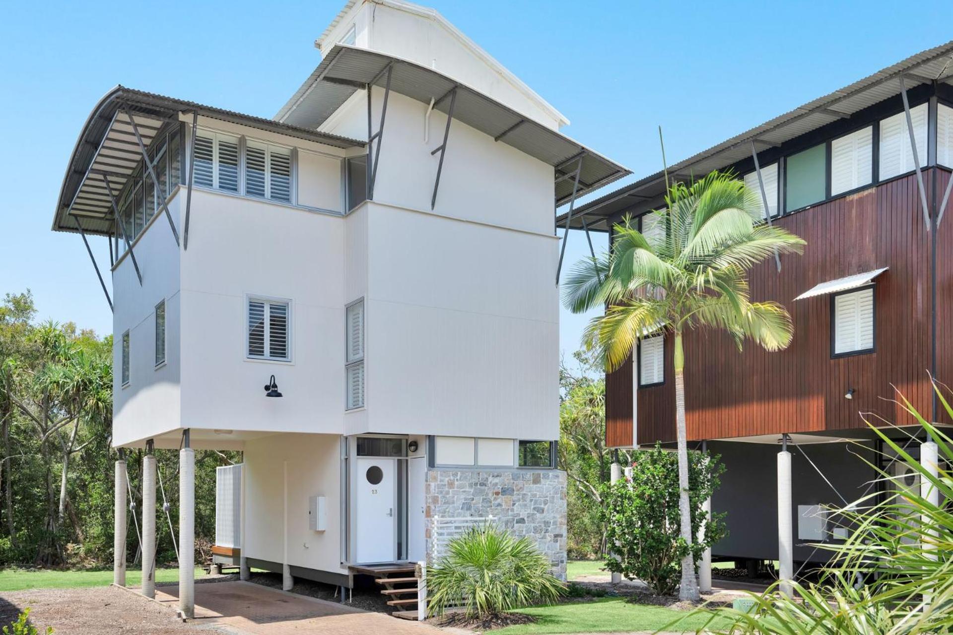 Surfside Beach House 23 Rainbow Shores Aircon Walk To Beach Pool