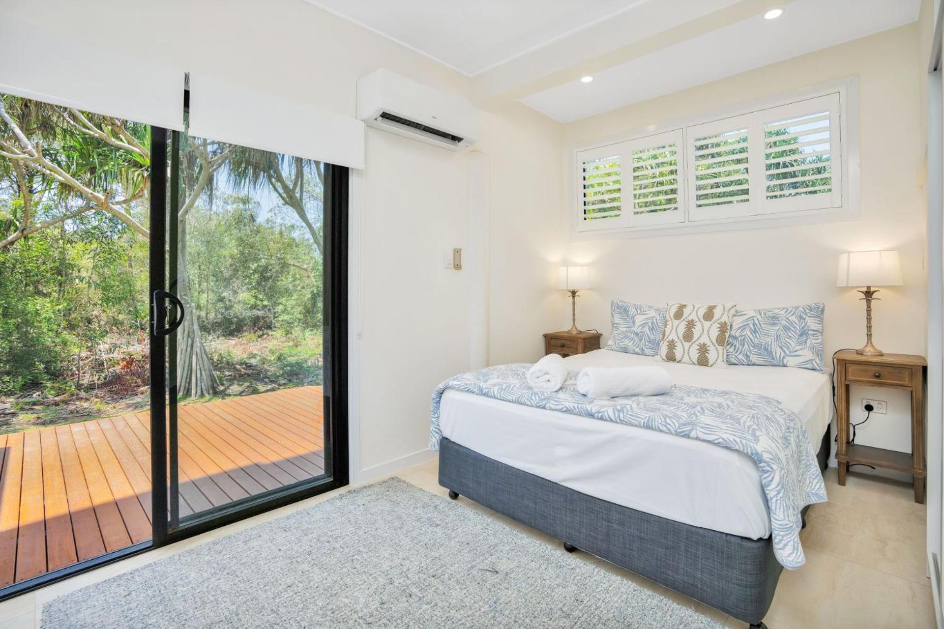 Surfside Beach House 23 Rainbow Shores Aircon Walk To Beach Pool