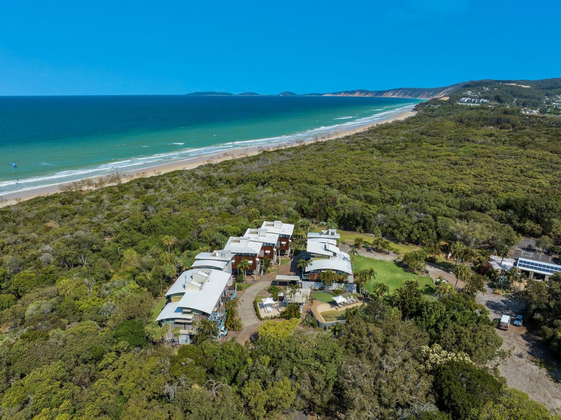 Surfside Beach House 23 Rainbow Shores Aircon Walk To Beach Pool