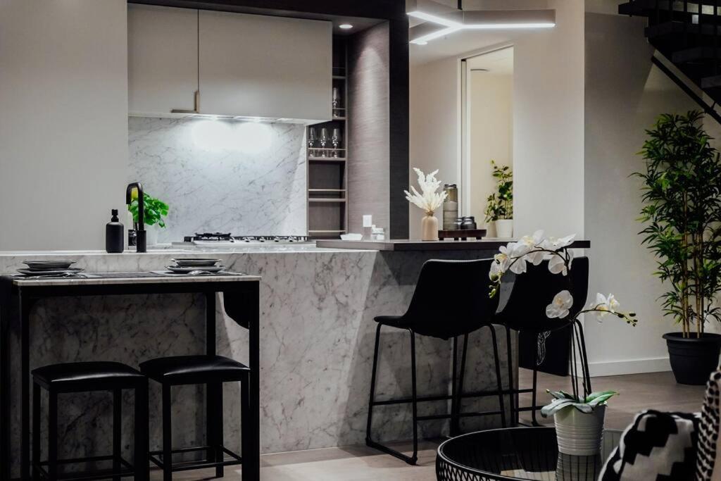 Delicated Loft in Central 2Bed 2.5Bath 2Carpark