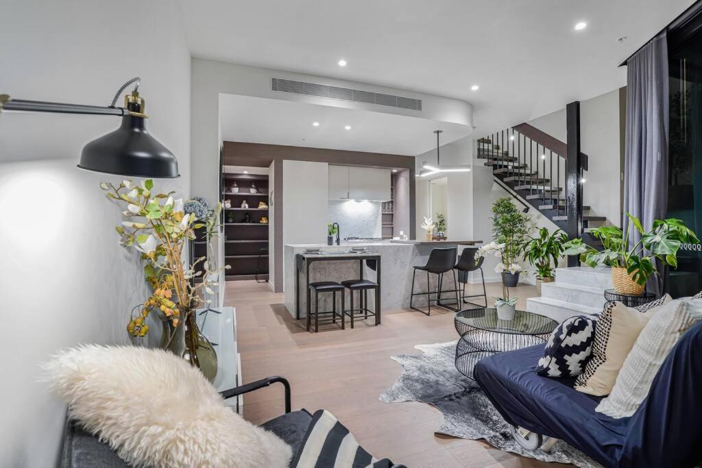 Delicated Loft in Central 2Bed 2.5Bath 2Carpark