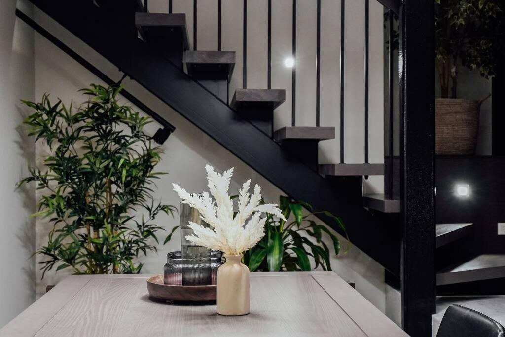 Delicated Loft in Central 2Bed 2.5Bath 2Carpark