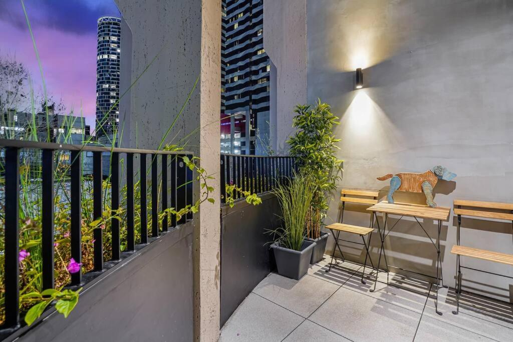 Delicated Loft in Central 2Bed 2.5Bath 2Carpark