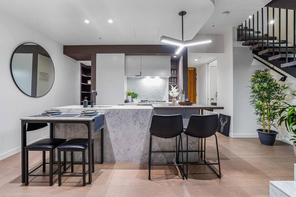 Delicated Loft in Central 2Bed 2.5Bath 2Carpark