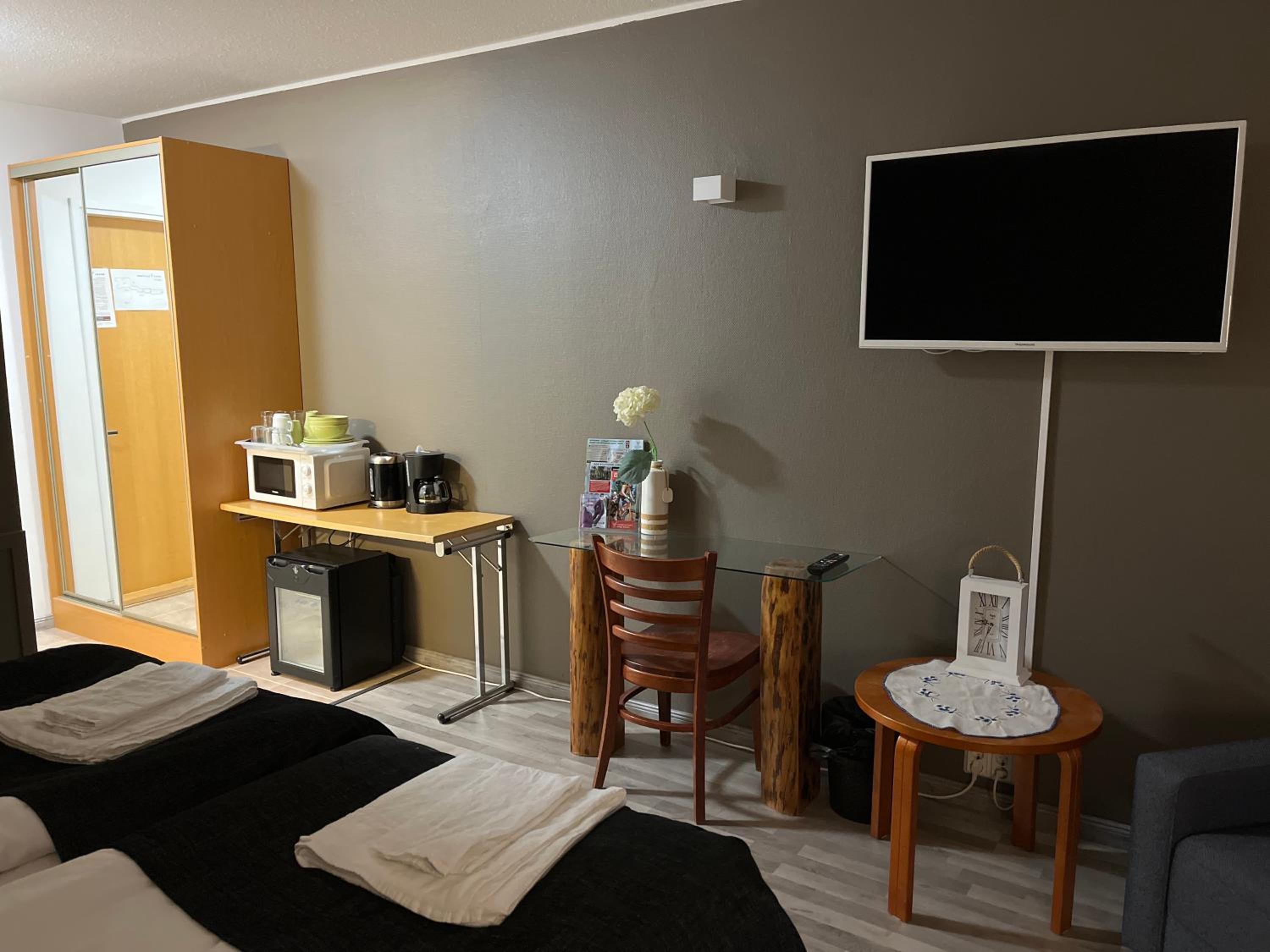 Studio Elli 24 Suuri huone 24m2 Micro keitin jääkaappi view 4