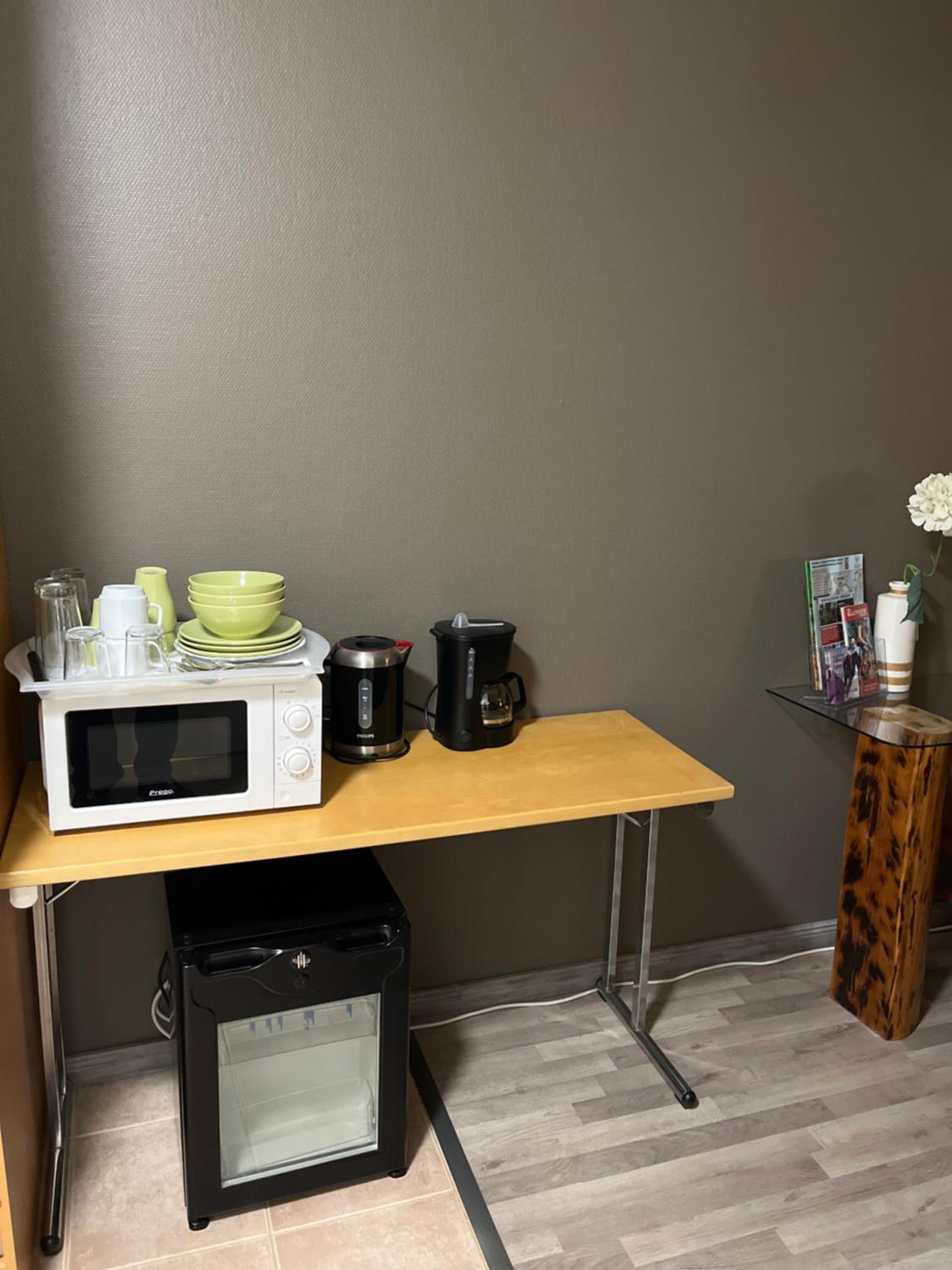Studio Elli 24 Suuri huone 24m2 Micro keitin jääkaappi view 2