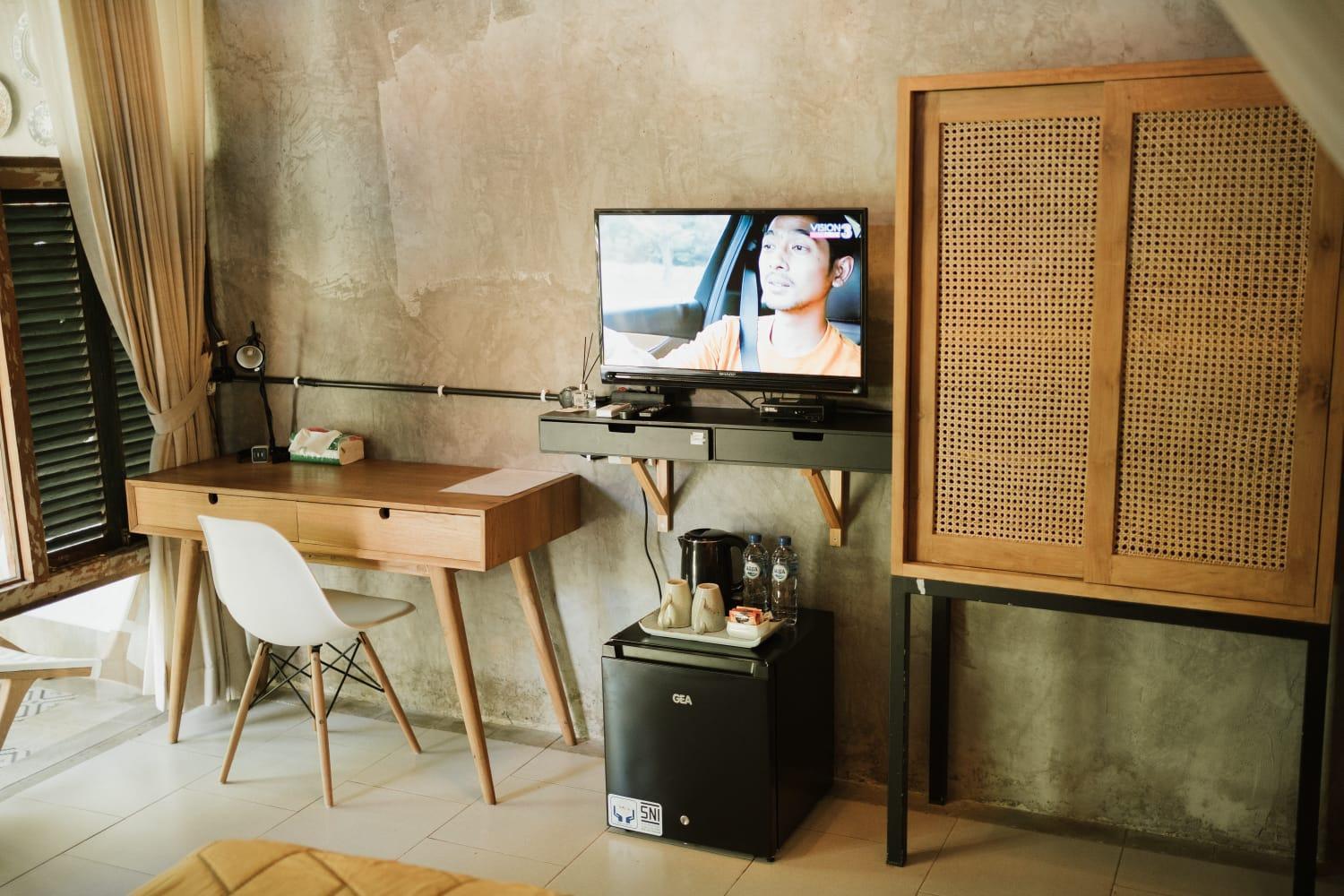 East room at Semadi Living view 2