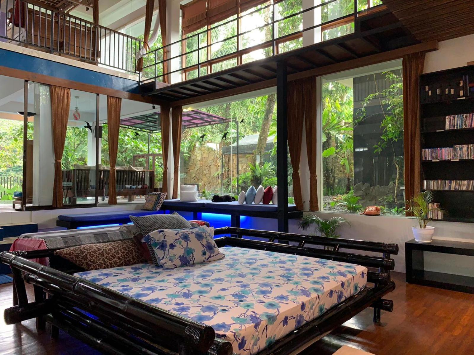 lounge