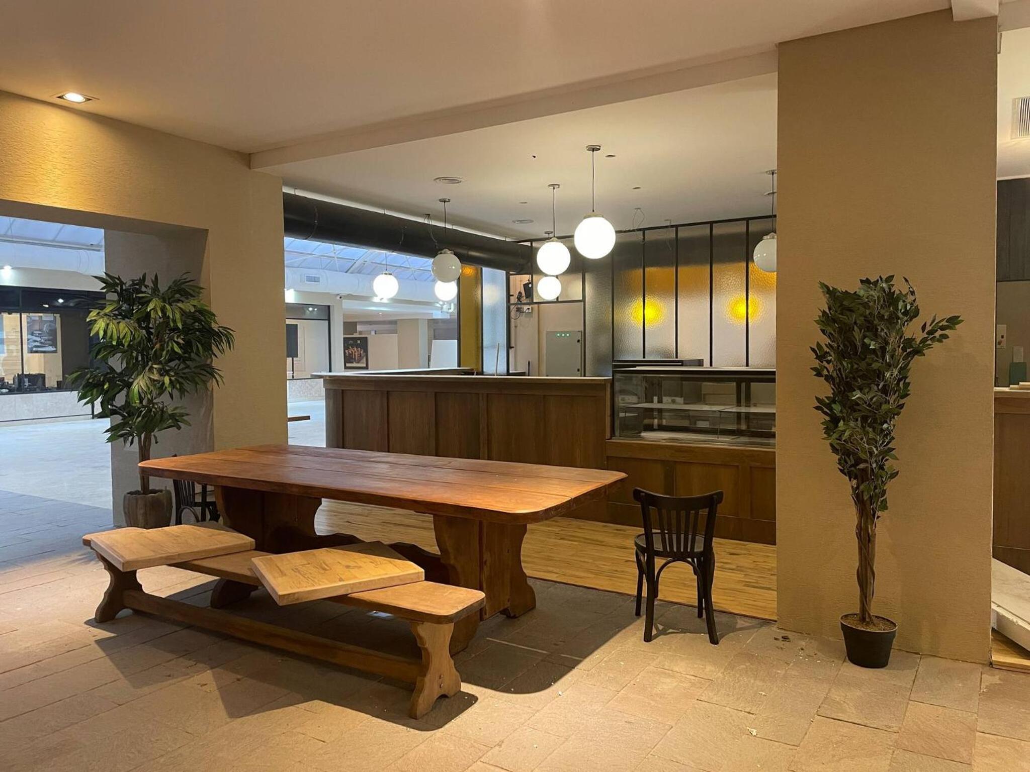 dining