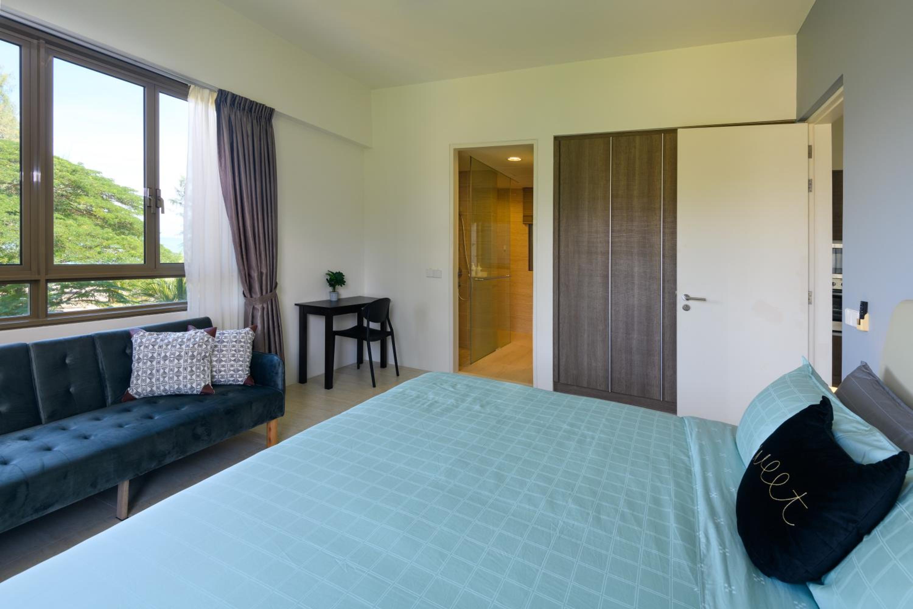 By The Sea Beach Front Apartment photo 3