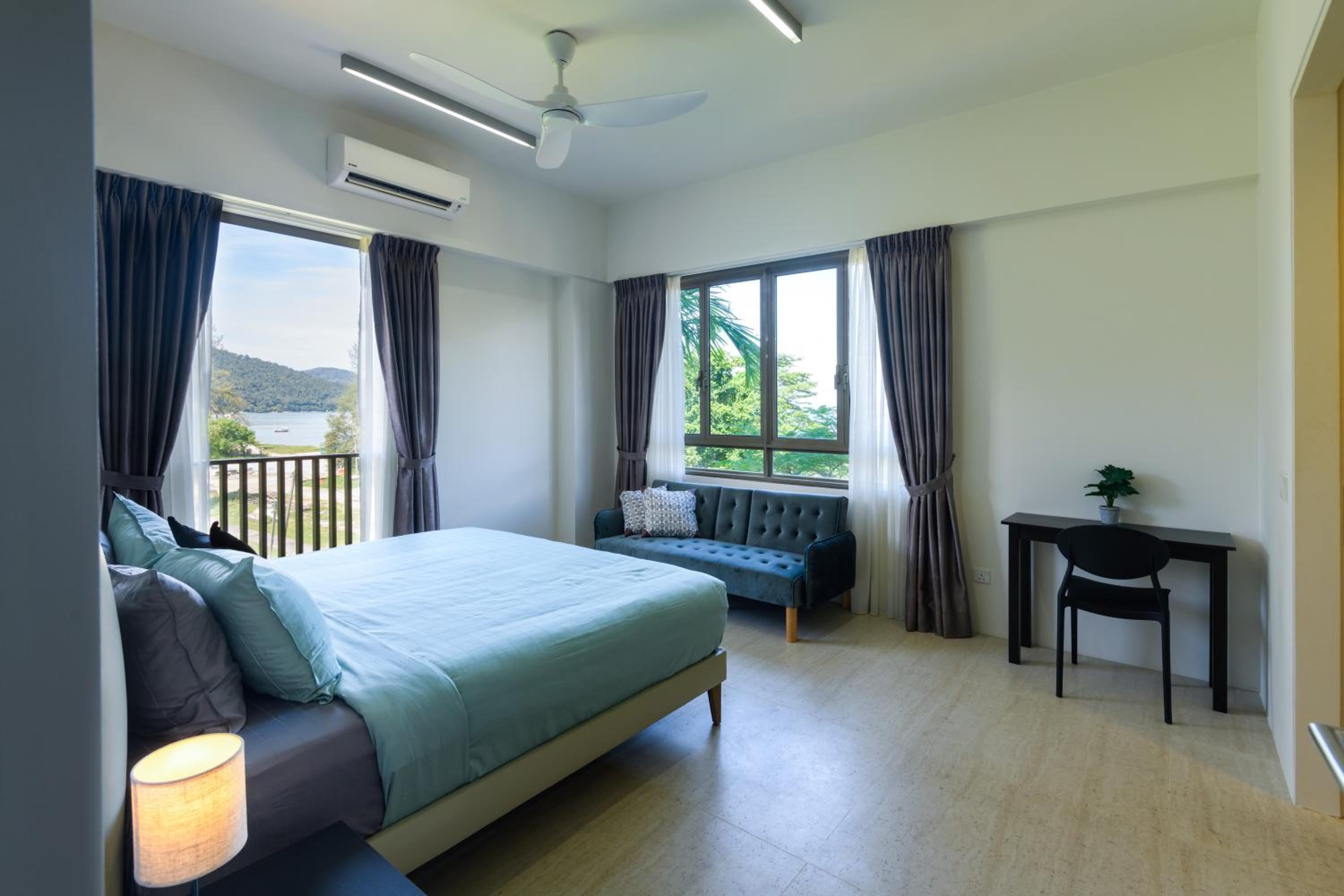 By The Sea Beach Front Apartment photo 2