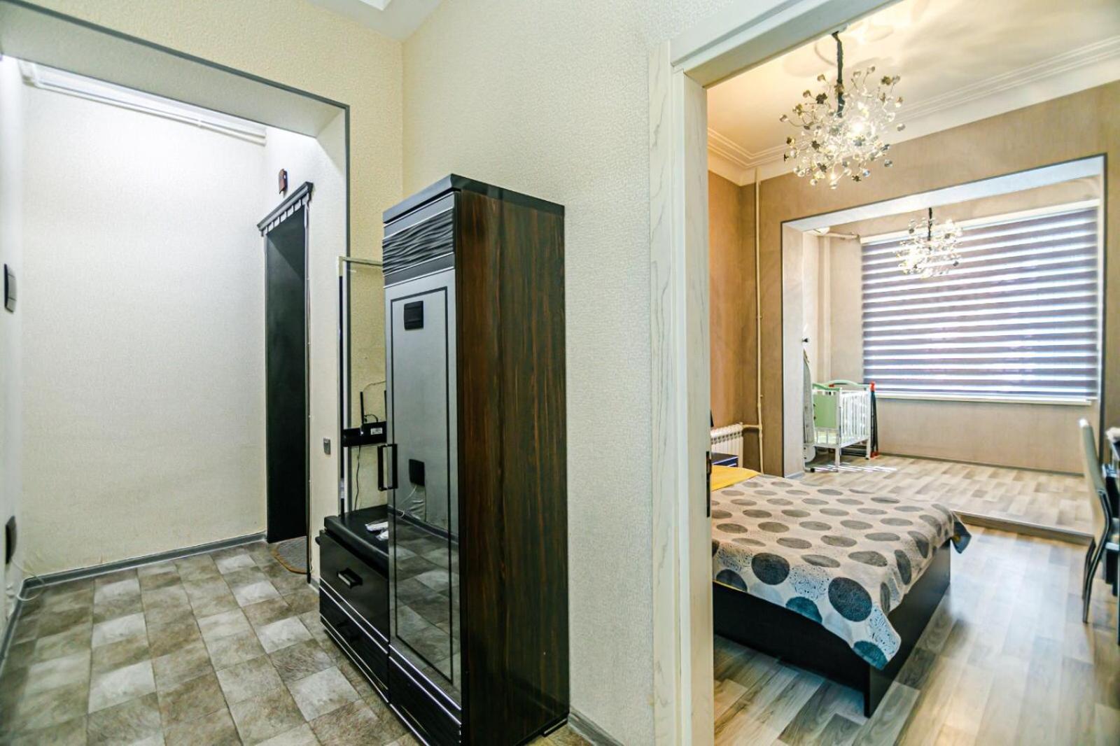 Azneft Square Deluxe Apartment