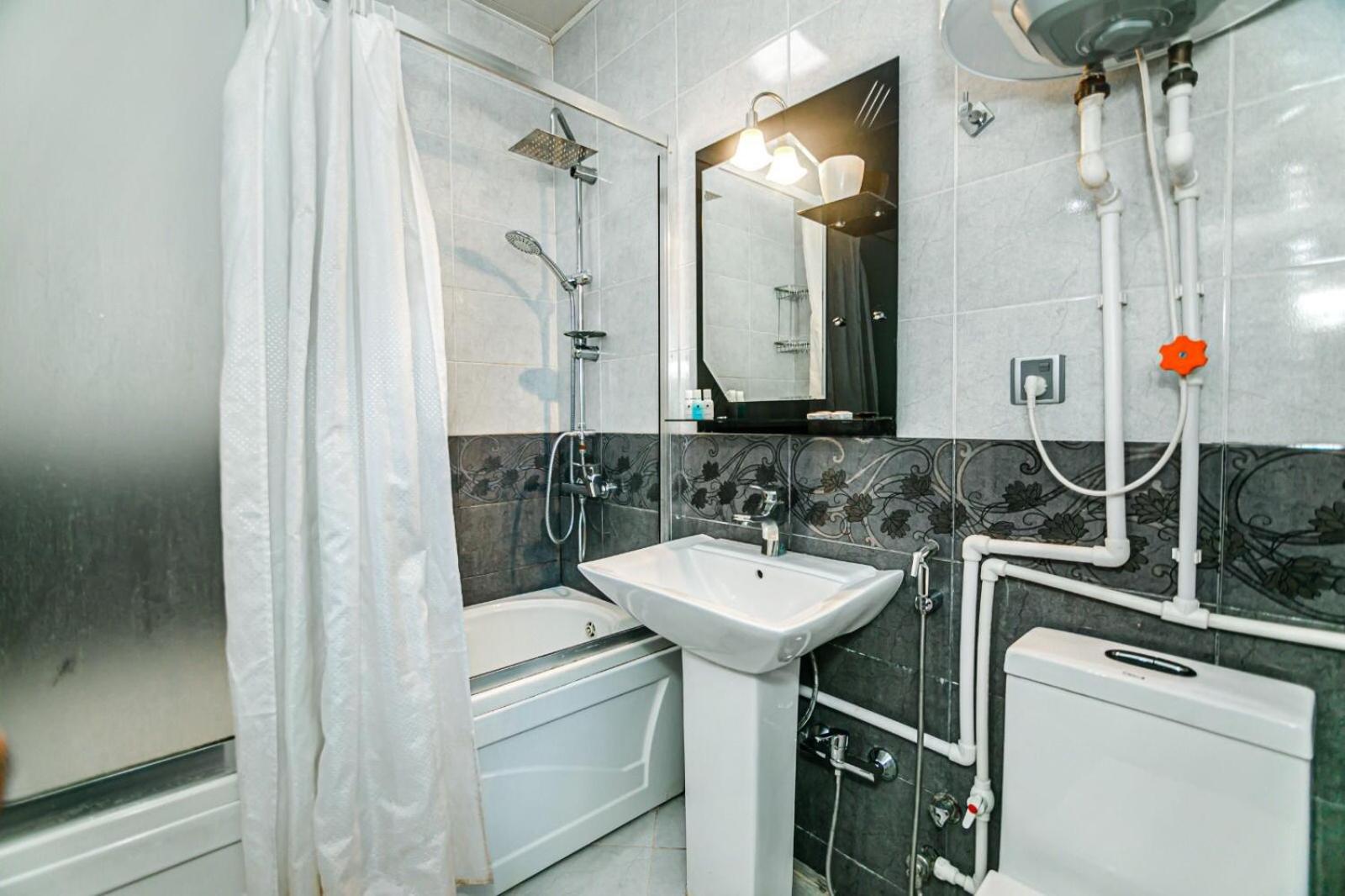 Azneft Square Deluxe Apartment