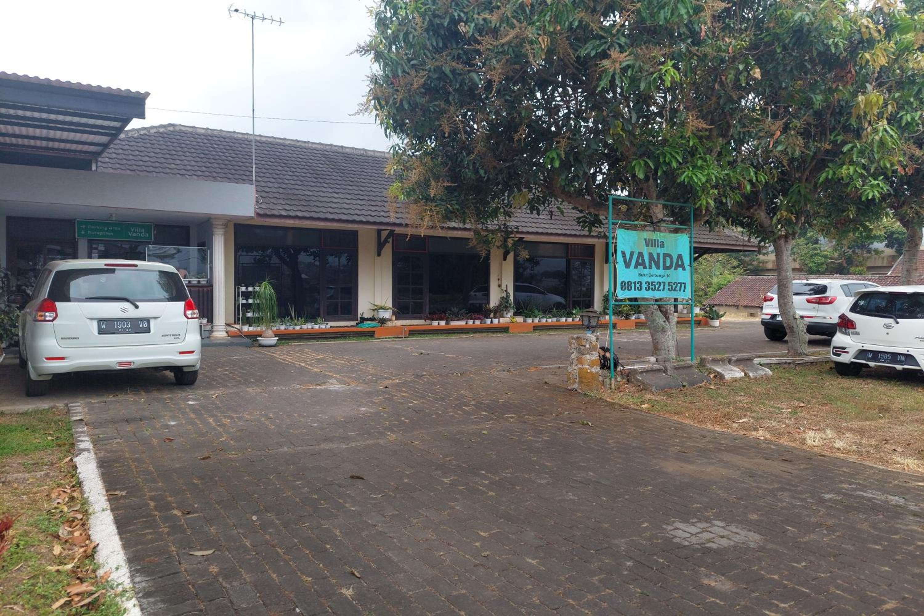 Vanda Villa Batu view 2