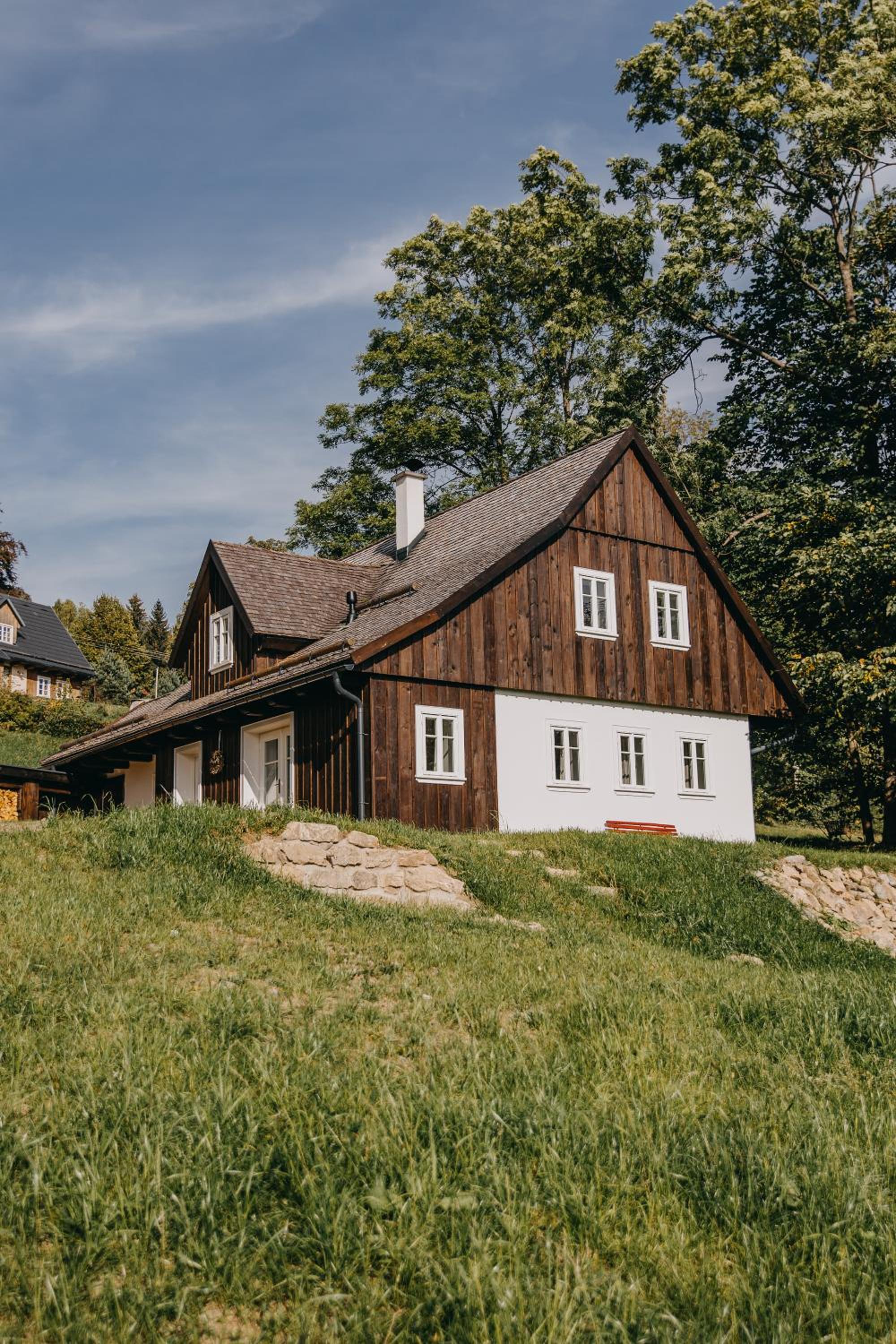 Chaloupka Dvě Sestry