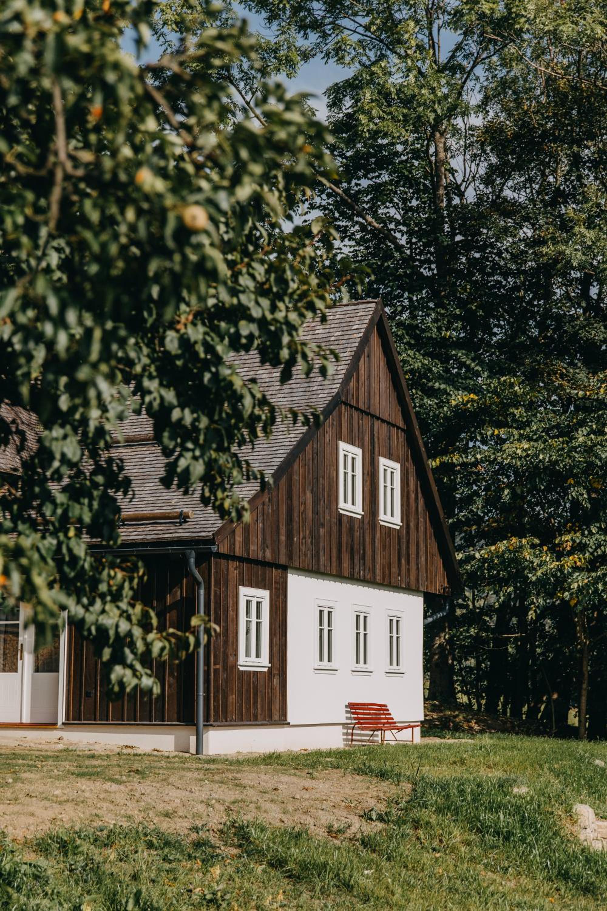 Chaloupka Dvě Sestry