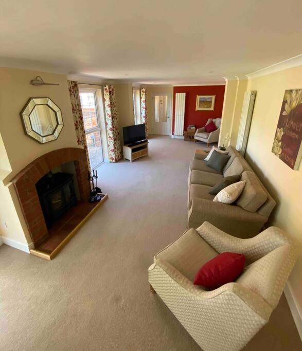 Kings Lynn Vacations - School Cottage Shernborne Sandringham Estate - Property Image 2