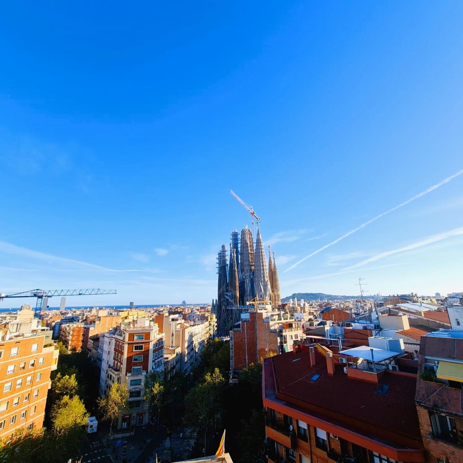 G74 AVENIDA GAUDI nice 4 bedrooms apartment with balcony with views of the Basilica Sagrada Familia
