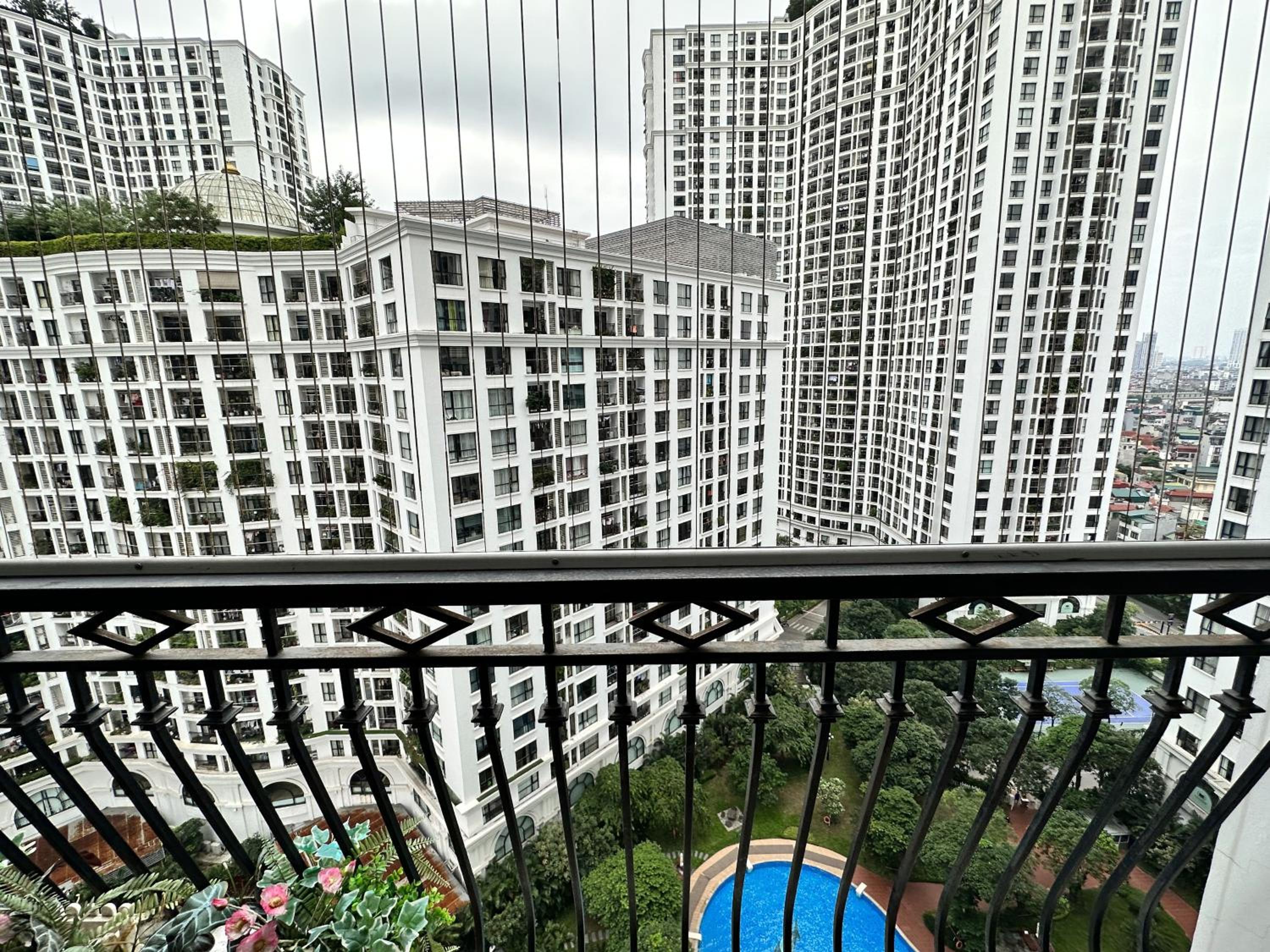 Paradise Home Royal City