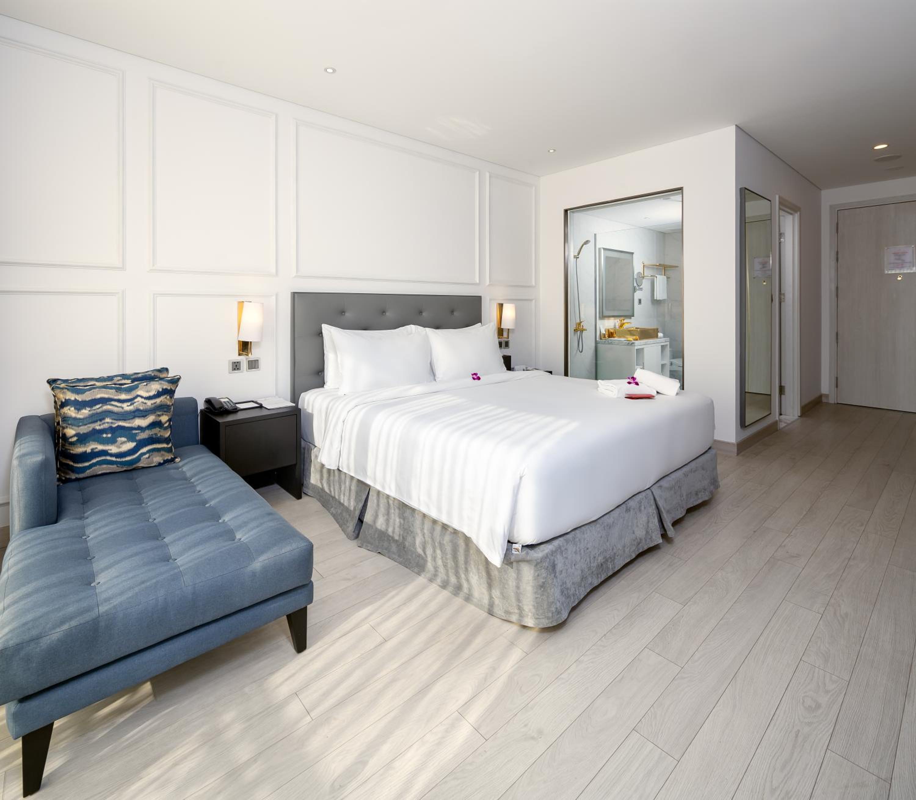 Wyndham Danang Golden Bay 60