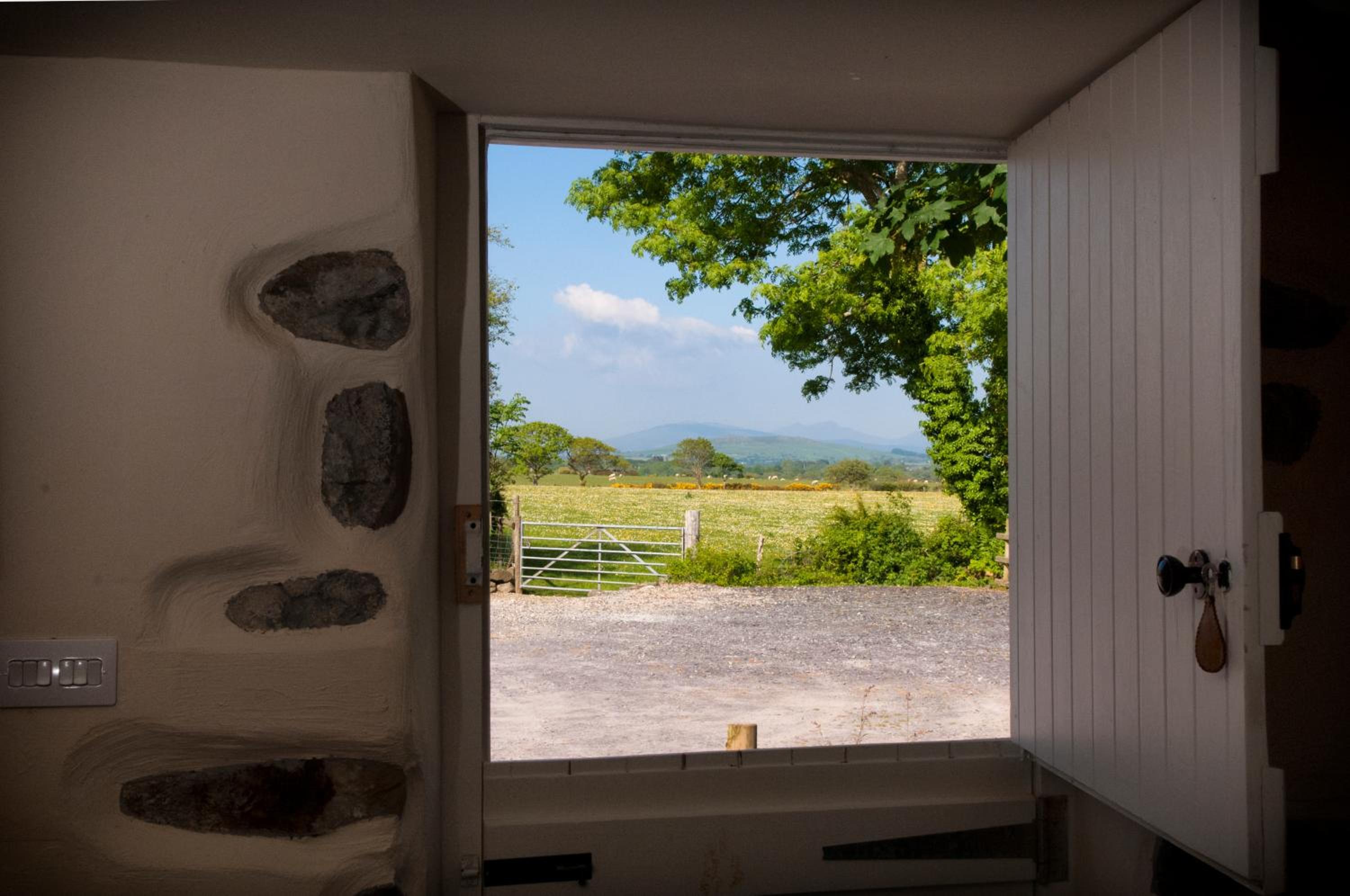 RB Contractor Stays - Celyn view 3