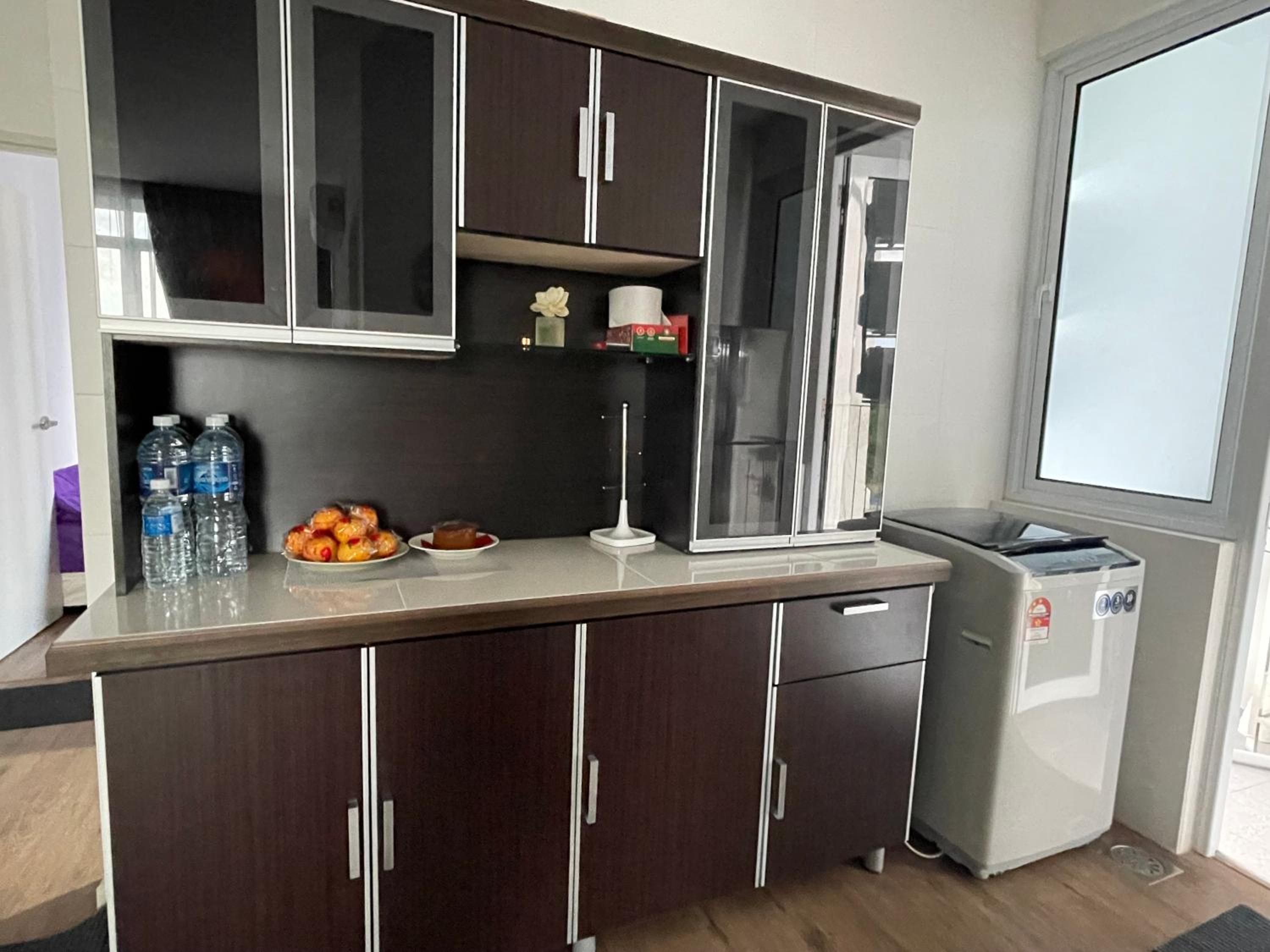 Kuching City Condo With Pool N Car Rental photo 5