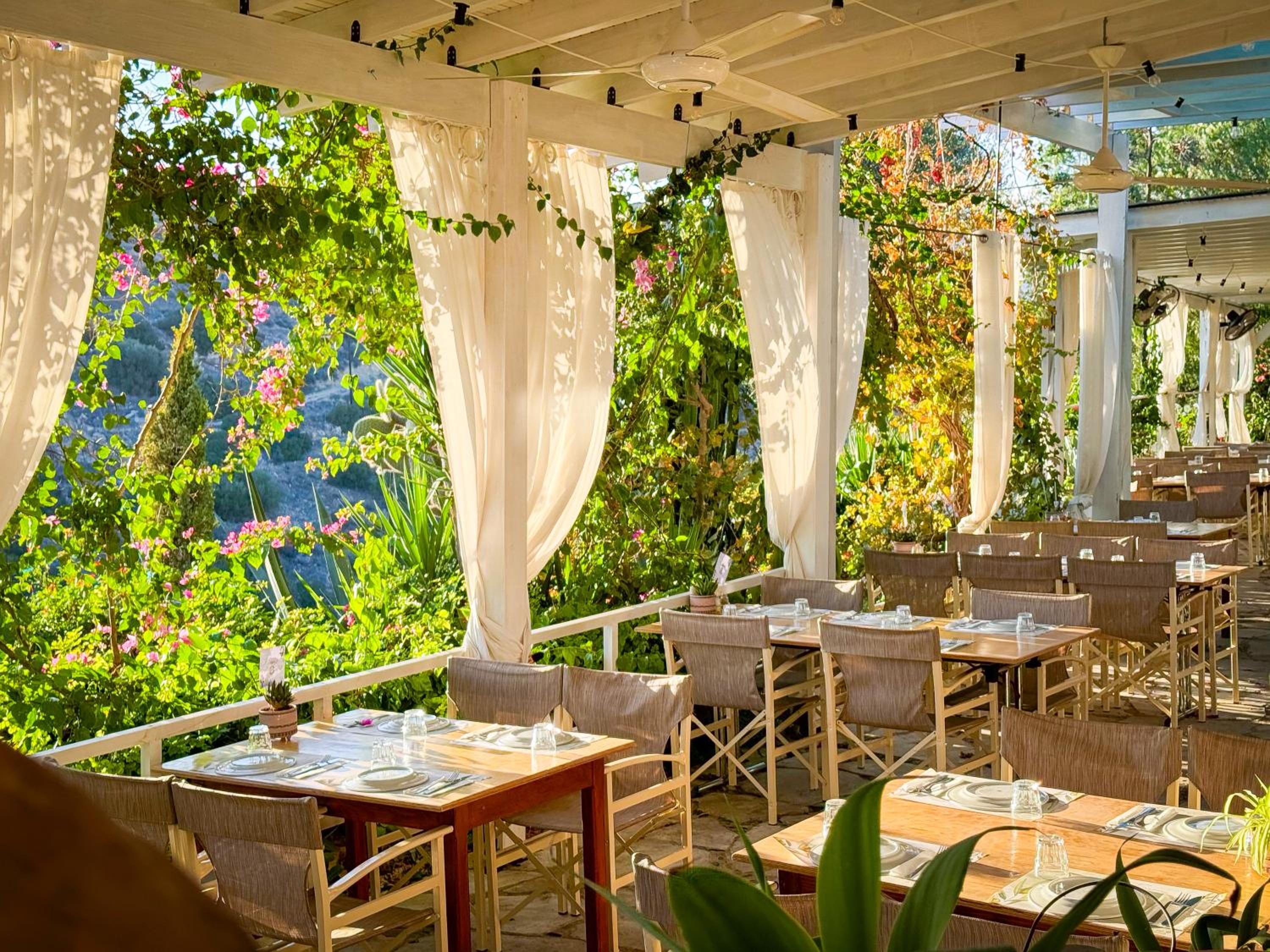 Cyprus Villages - Hotel & Restaurant - Central Location - Bed & Breakfast With Access To Pool And Stunning Views