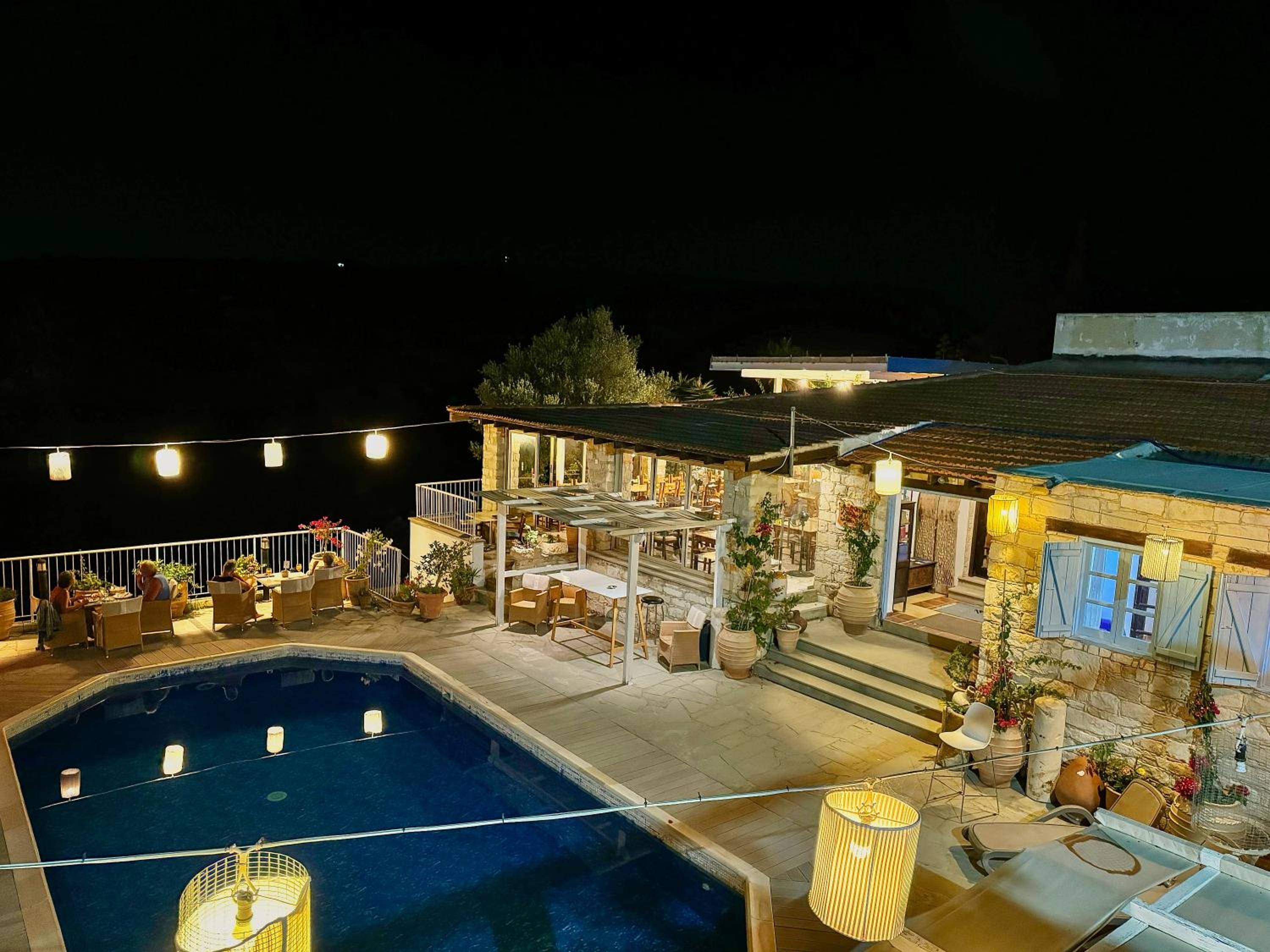 Cyprus Villages - Hotel & Restaurant - Central Location - Bed & Breakfast With Access To Pool And Stunning Views