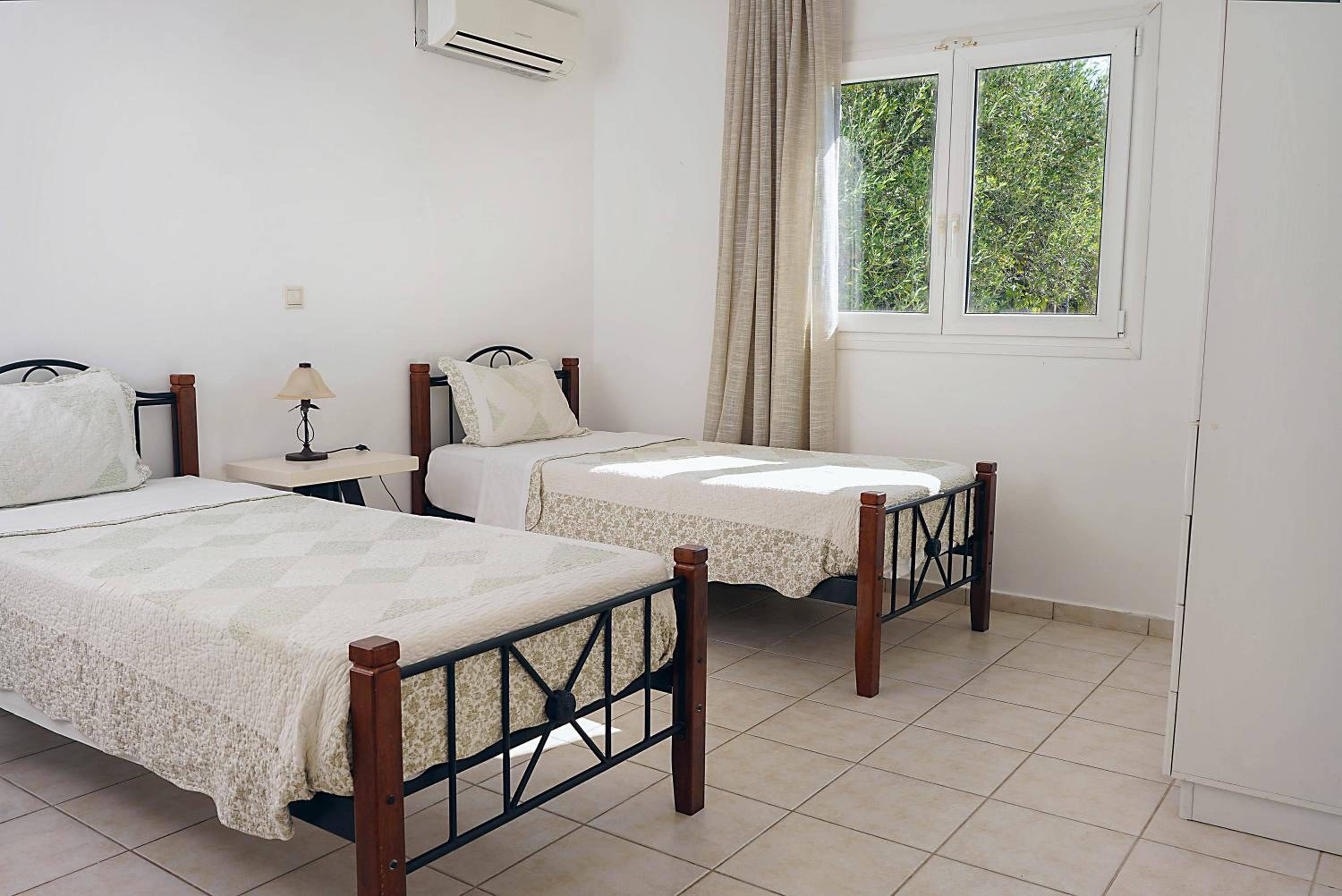 Photo 38