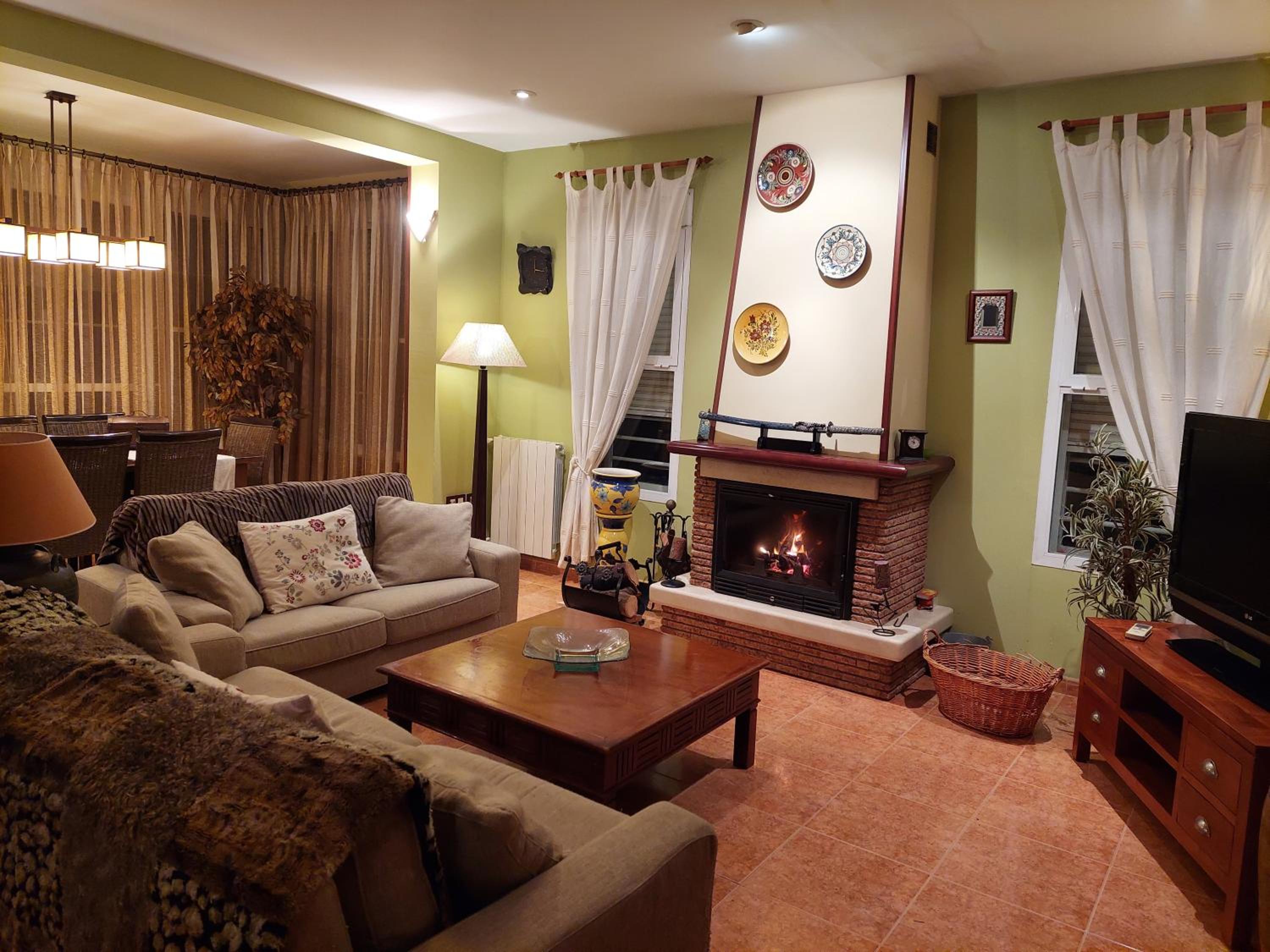 Chalet con piscina en Liria