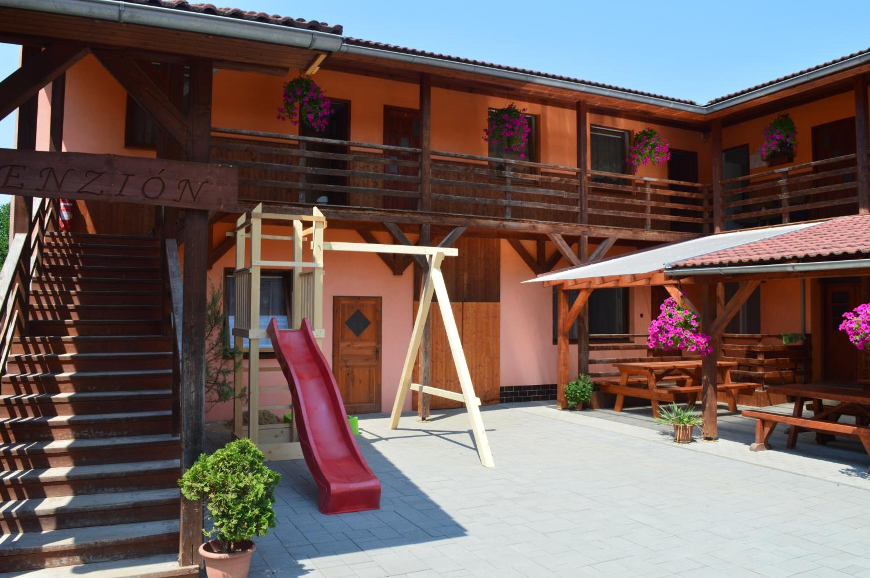 Photo 23