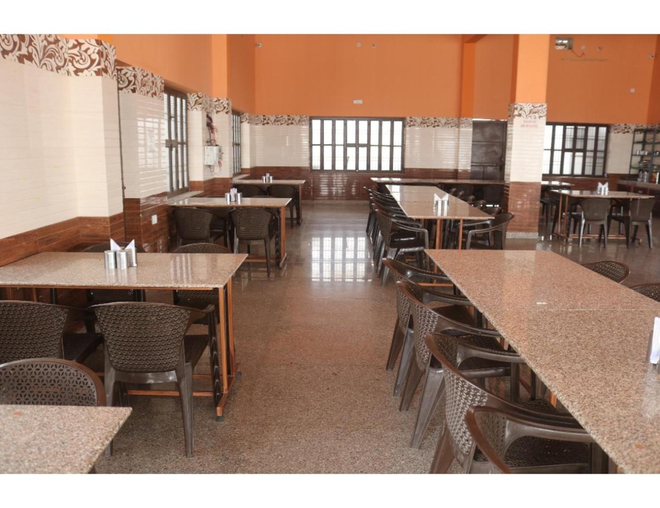 Hotel Poornima Palace, Fatehpur view 5