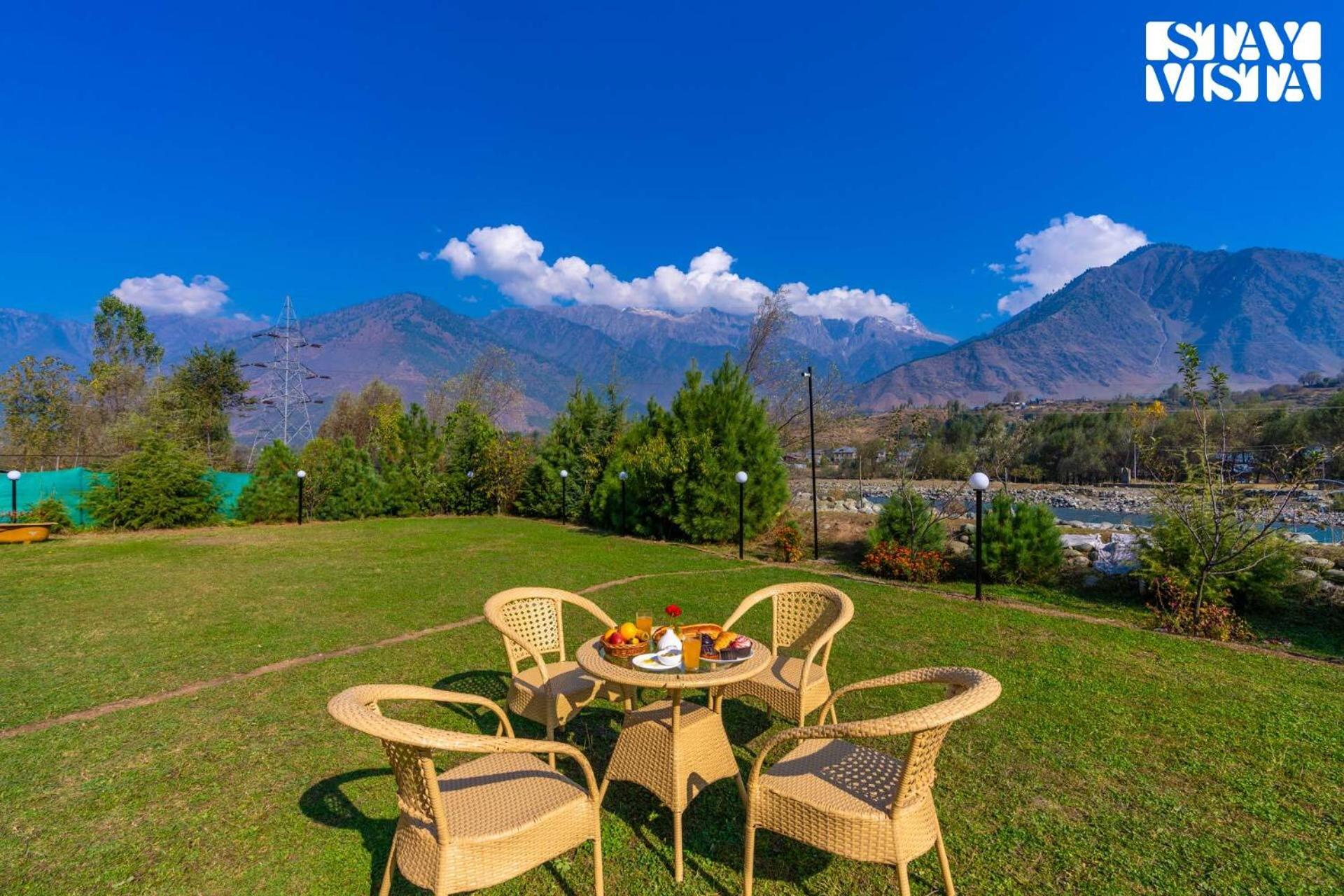 Qaraar - Preng by VEO - Part of StayVista view 3