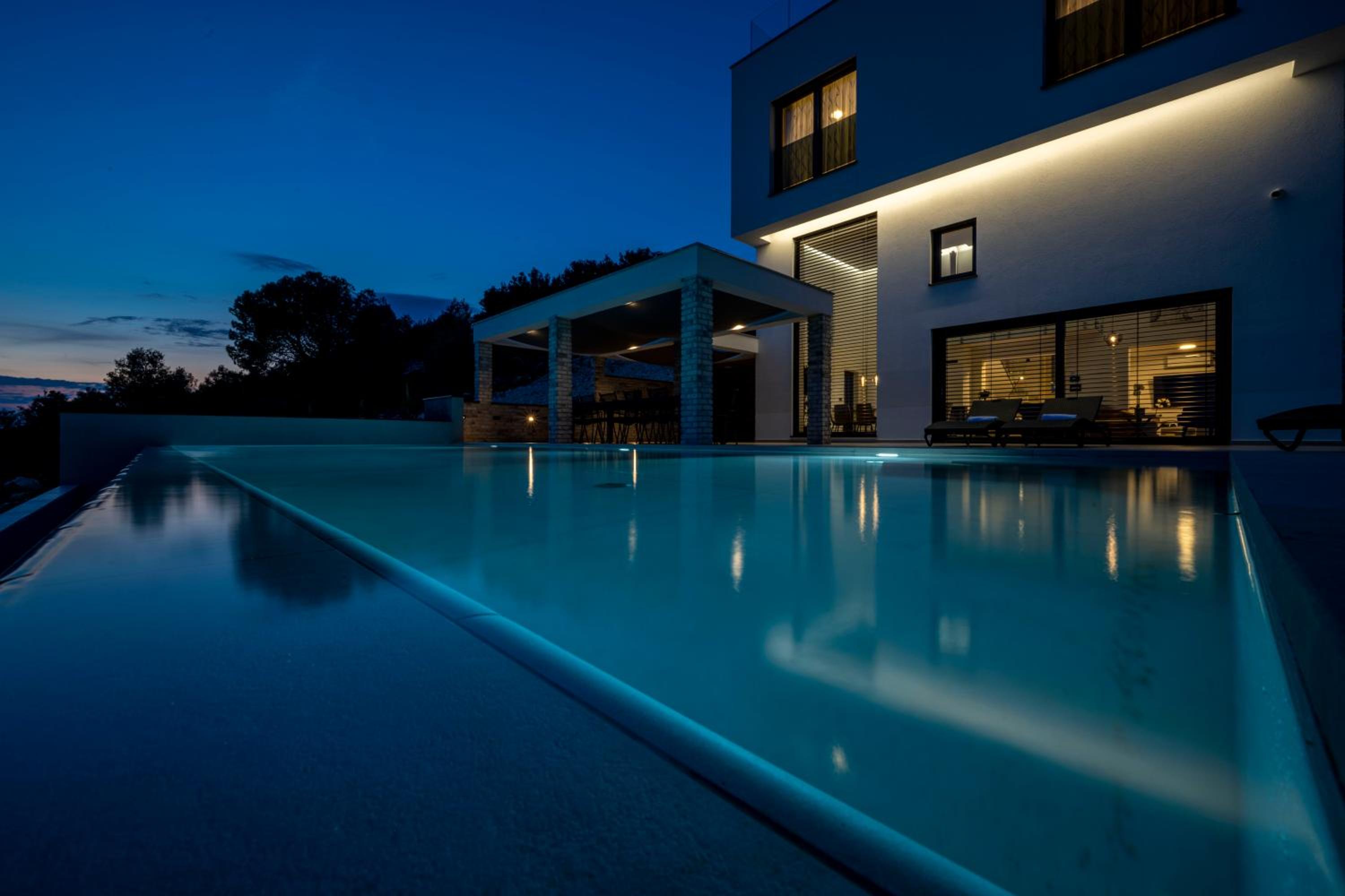 Villa GRC view 3