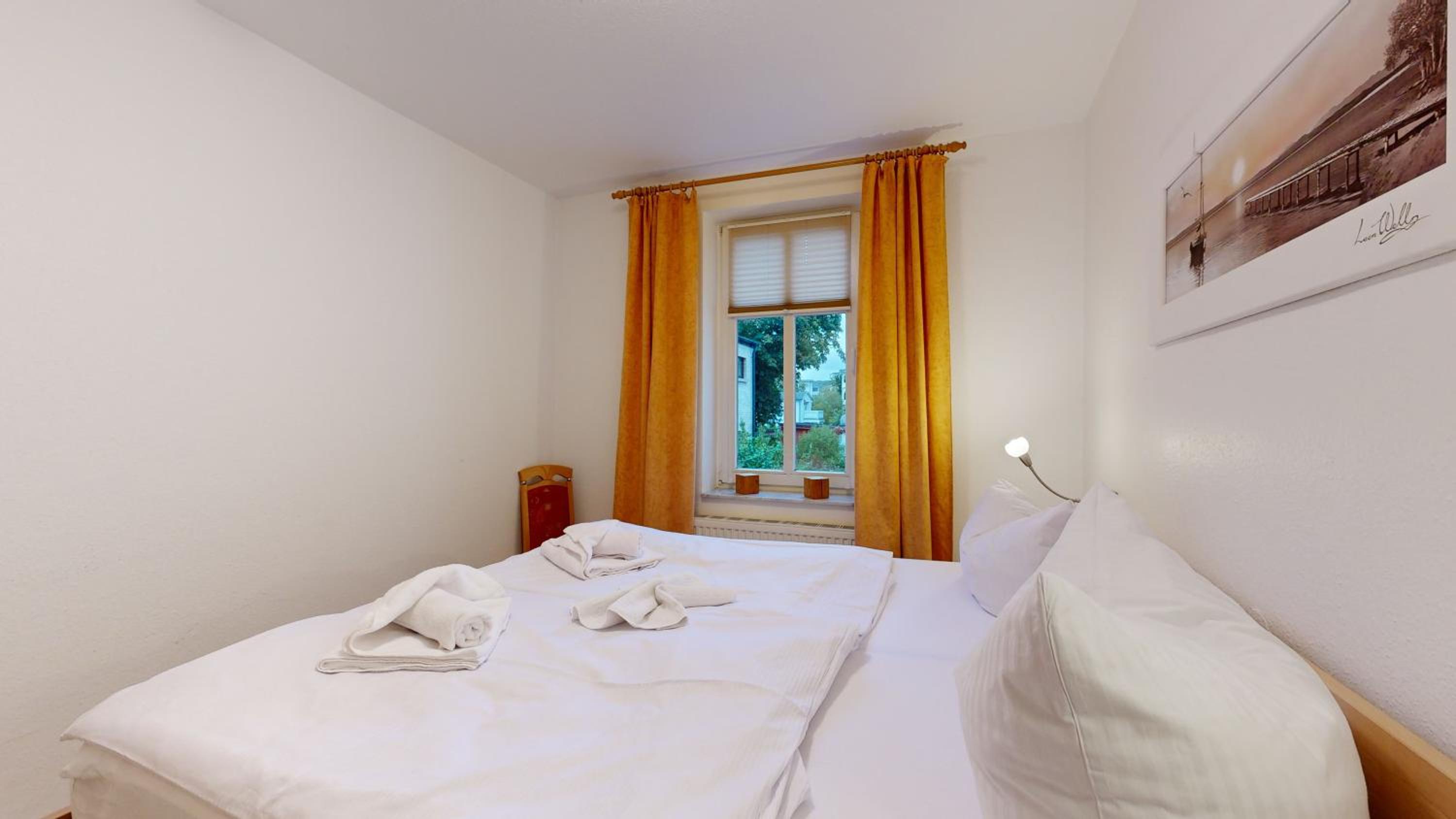 Liebeskind 01, strandnahe FeWo in Binz mit Schwimmbad im Haus