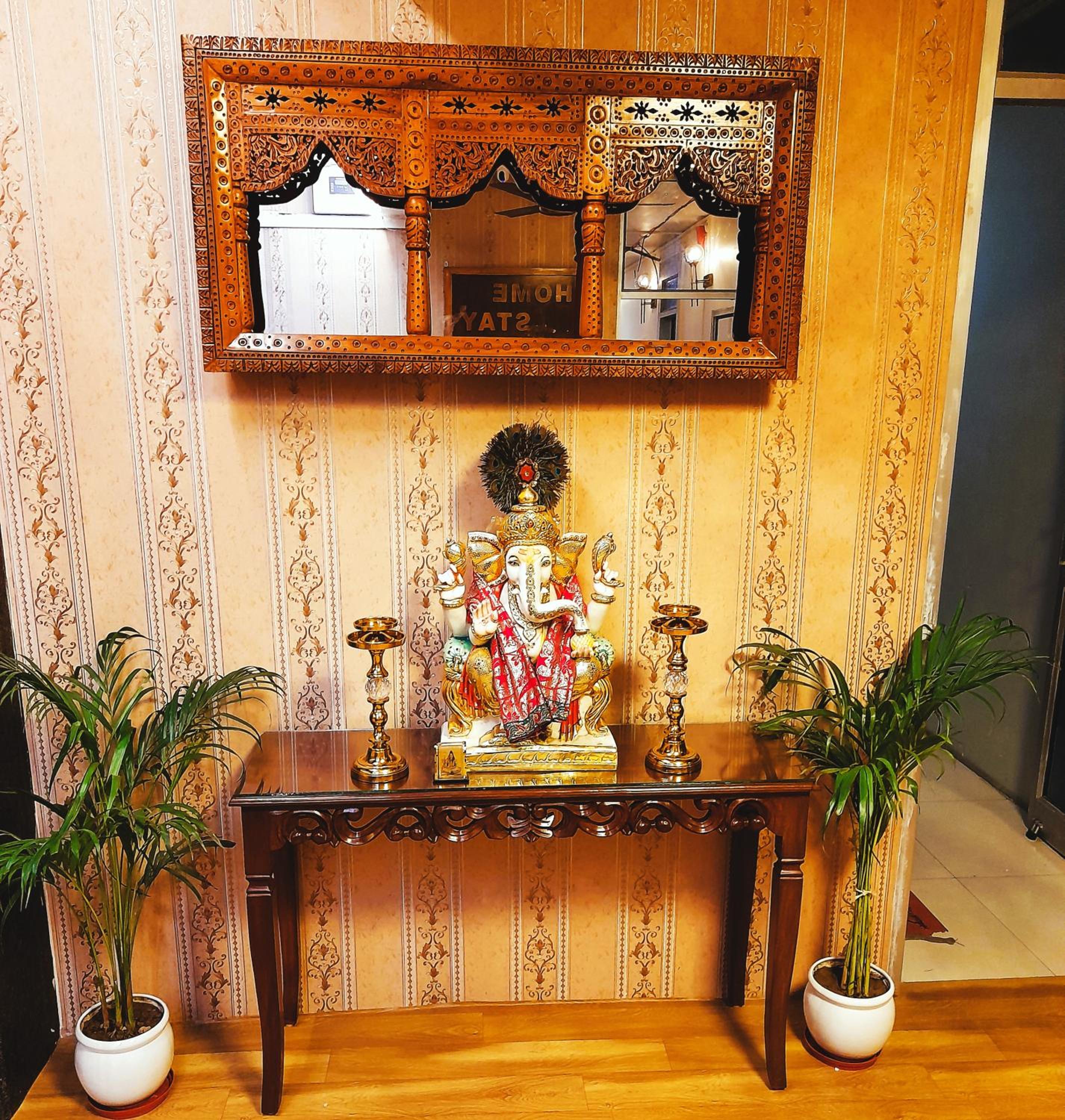 Homestay at Kashmiri Gate Metro & Old Delhi Railway Station