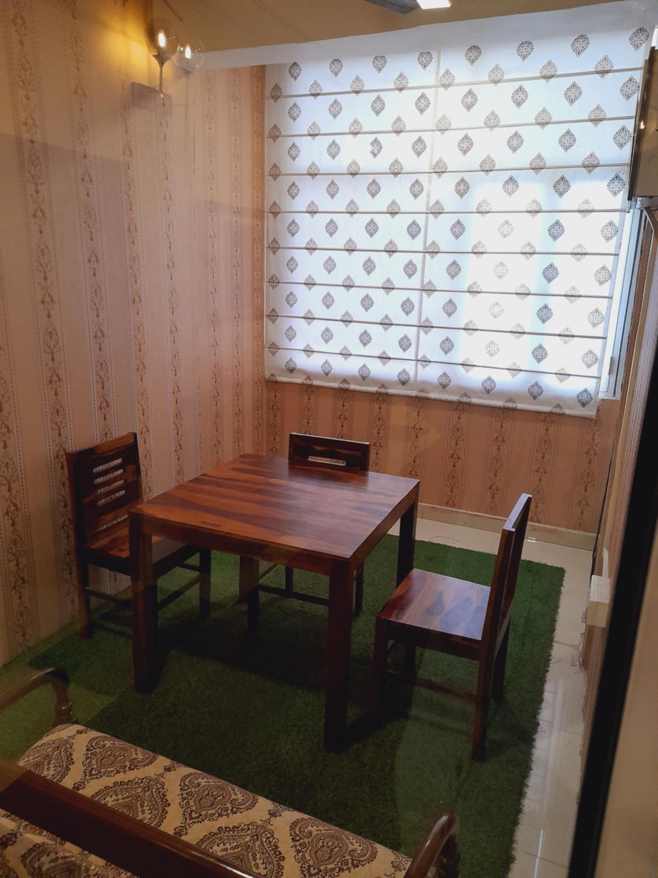 Homestay at Kashmiri Gate Metro & Old Delhi Railway Station