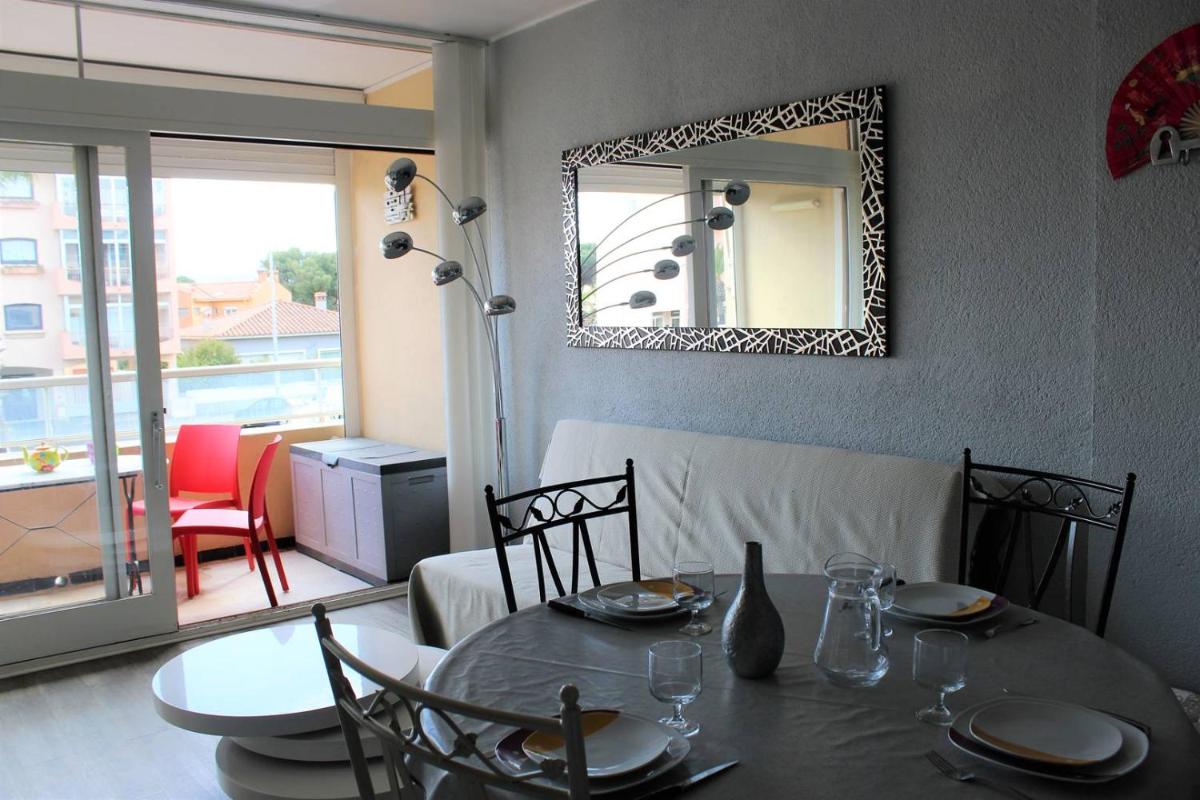 Agréable appartement T2 avec loggia proche commerces et plage - 4ALB24 view 4