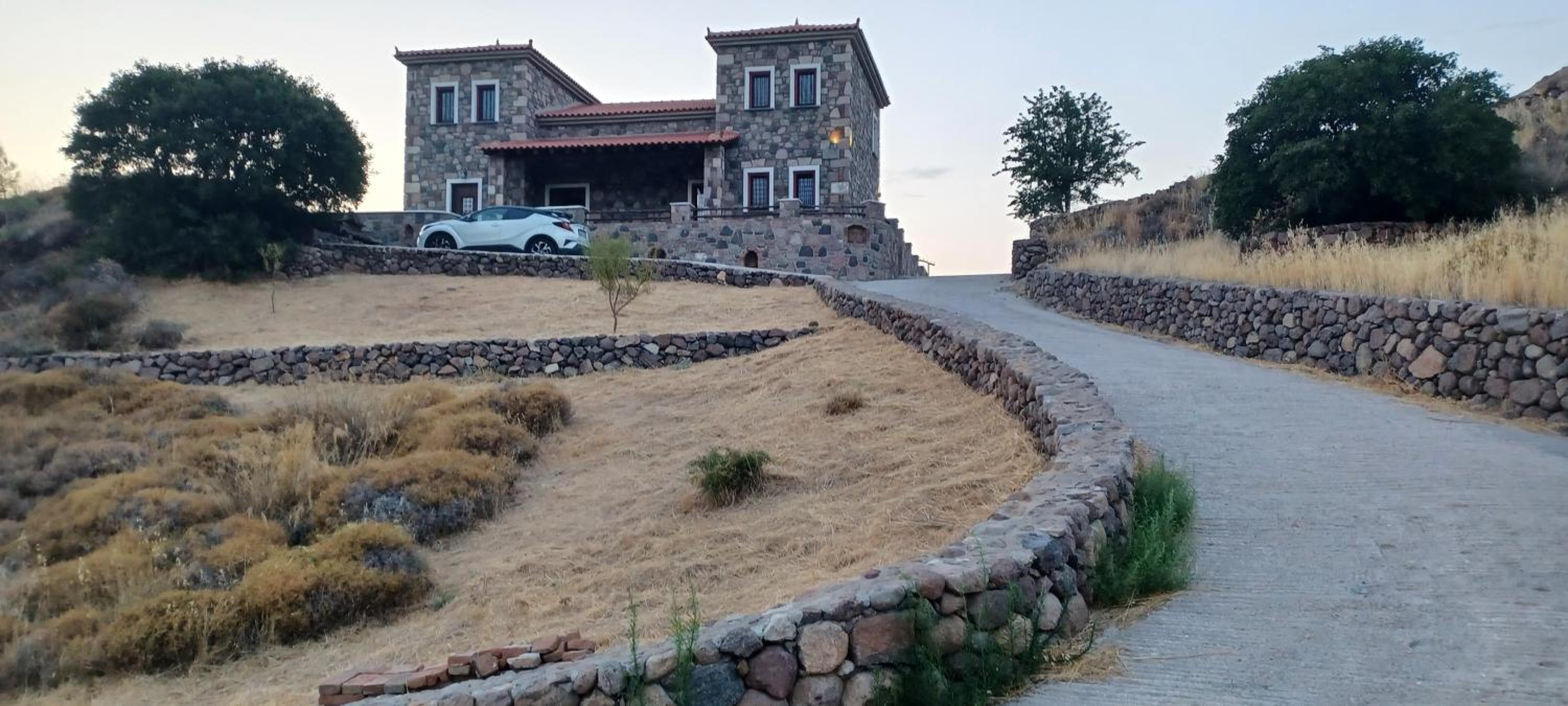 Molivos Castleview Luxury Villa with private parking