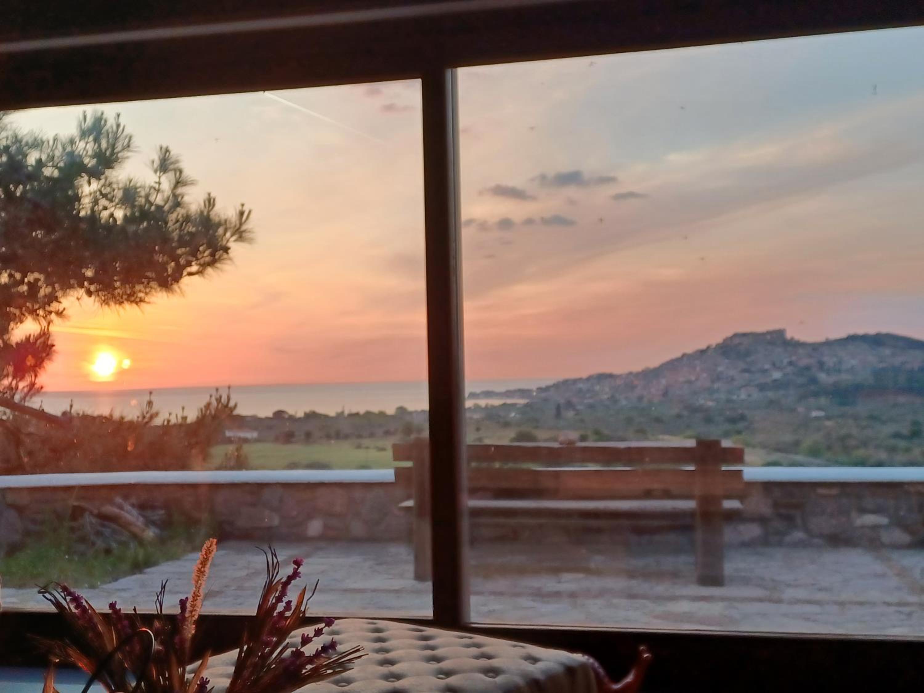 Molivos Castleview Luxury Villa with private parking