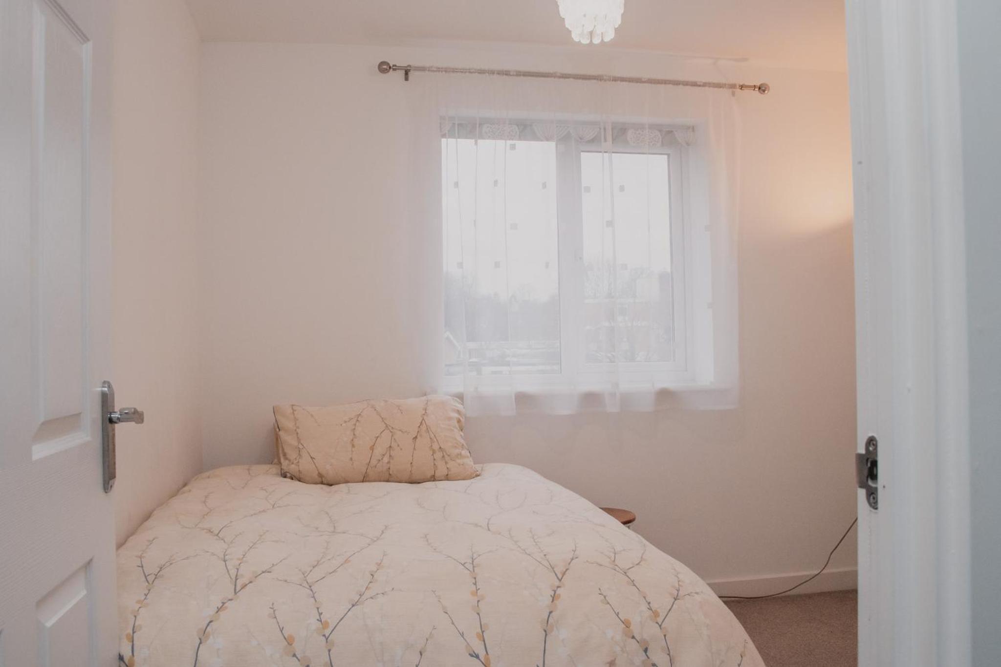 2 Bed City Centre Apartment by BrumStay UK view 2
