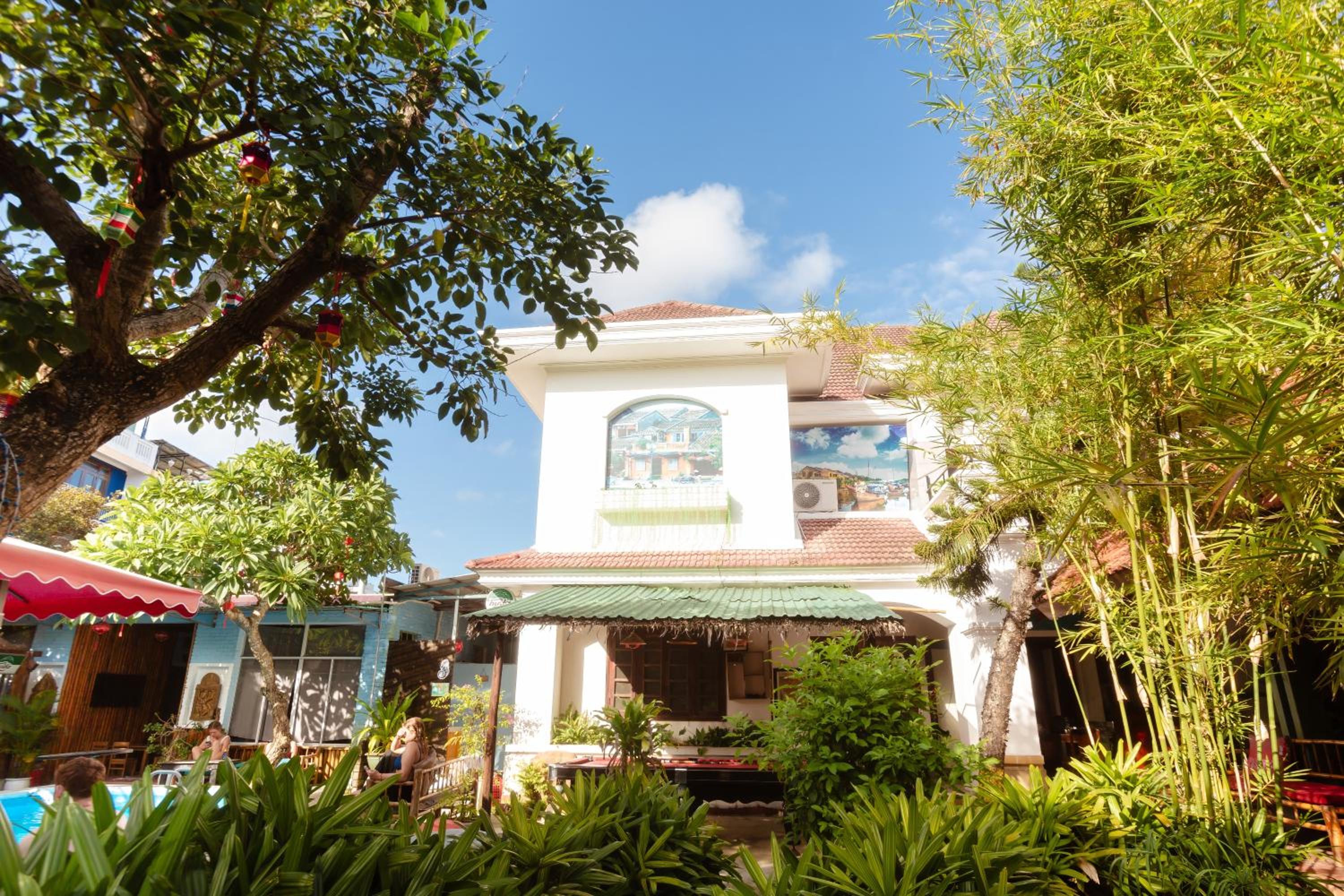 Serendipity Experience Hoi An Hostel