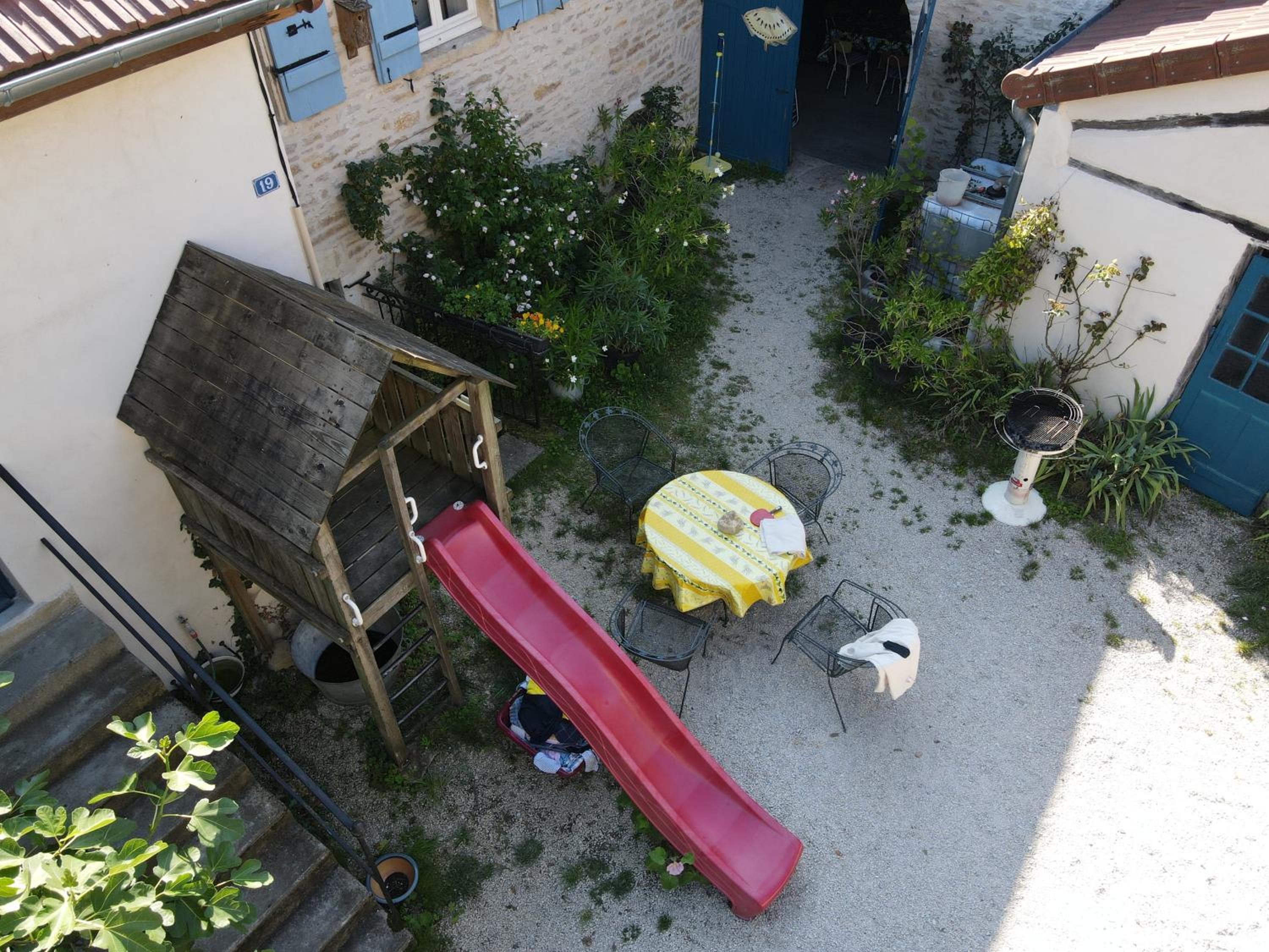 Photo 24