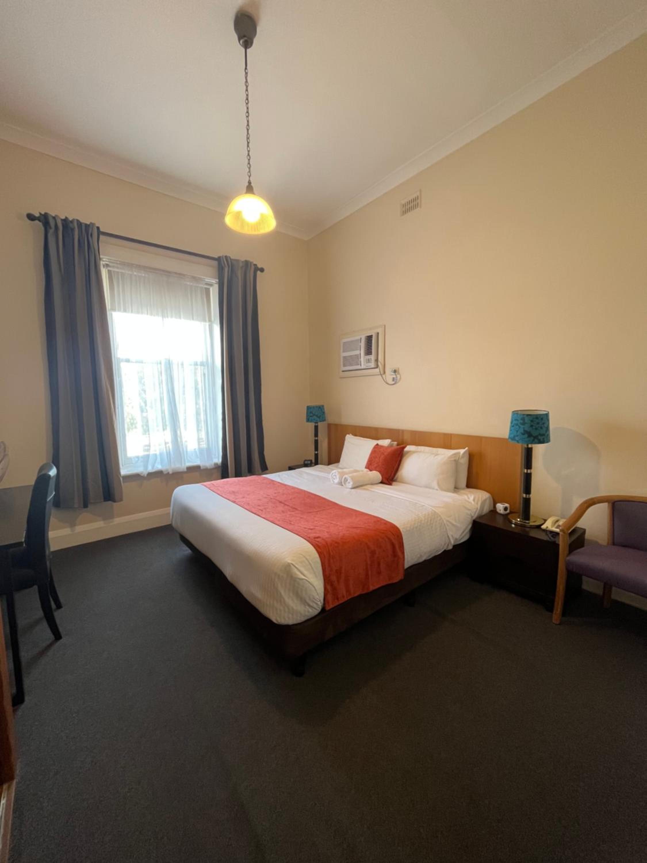 Princes Lodge Motel