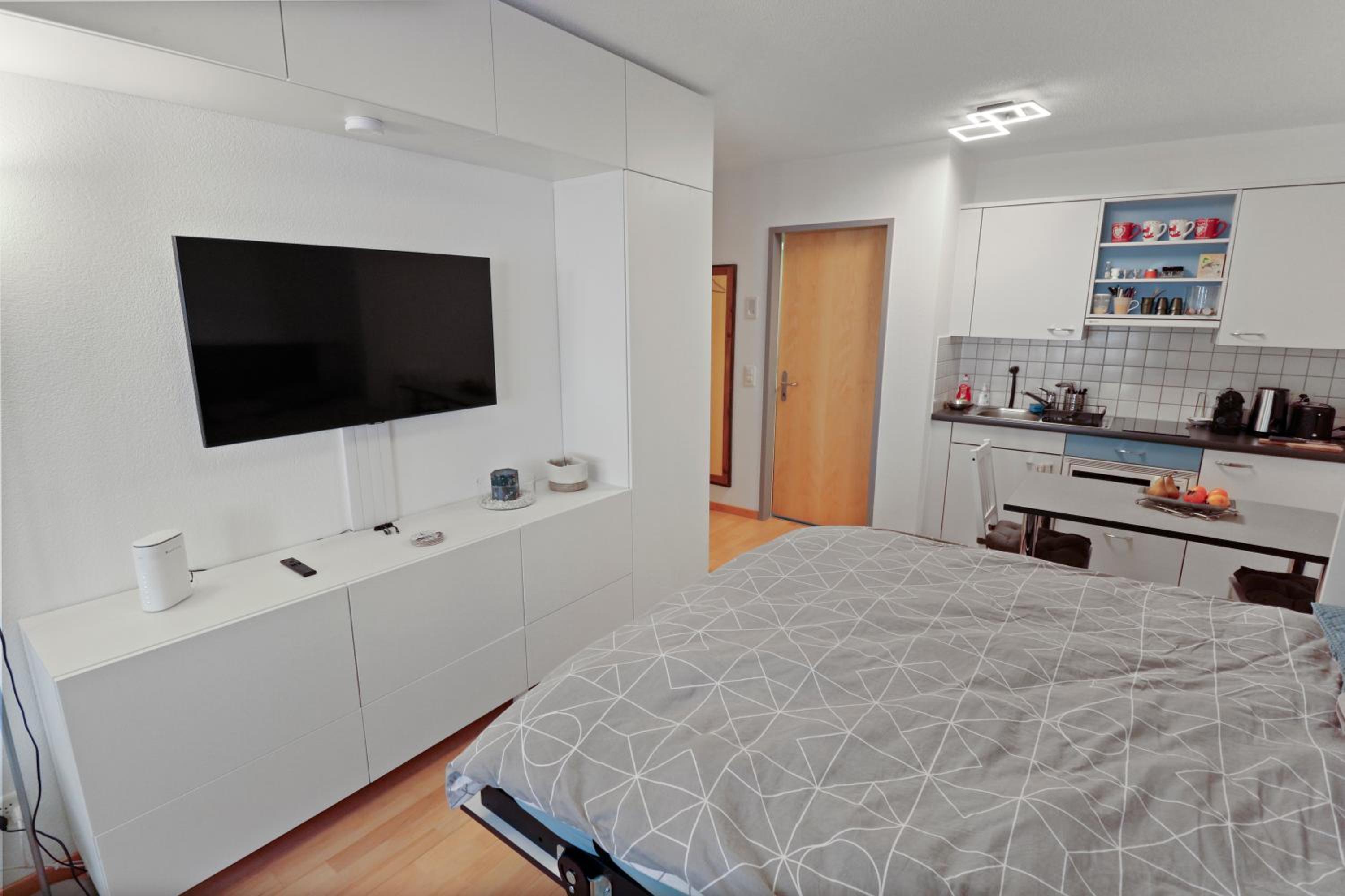 Studio chaleureux avec vue sur les montagnes