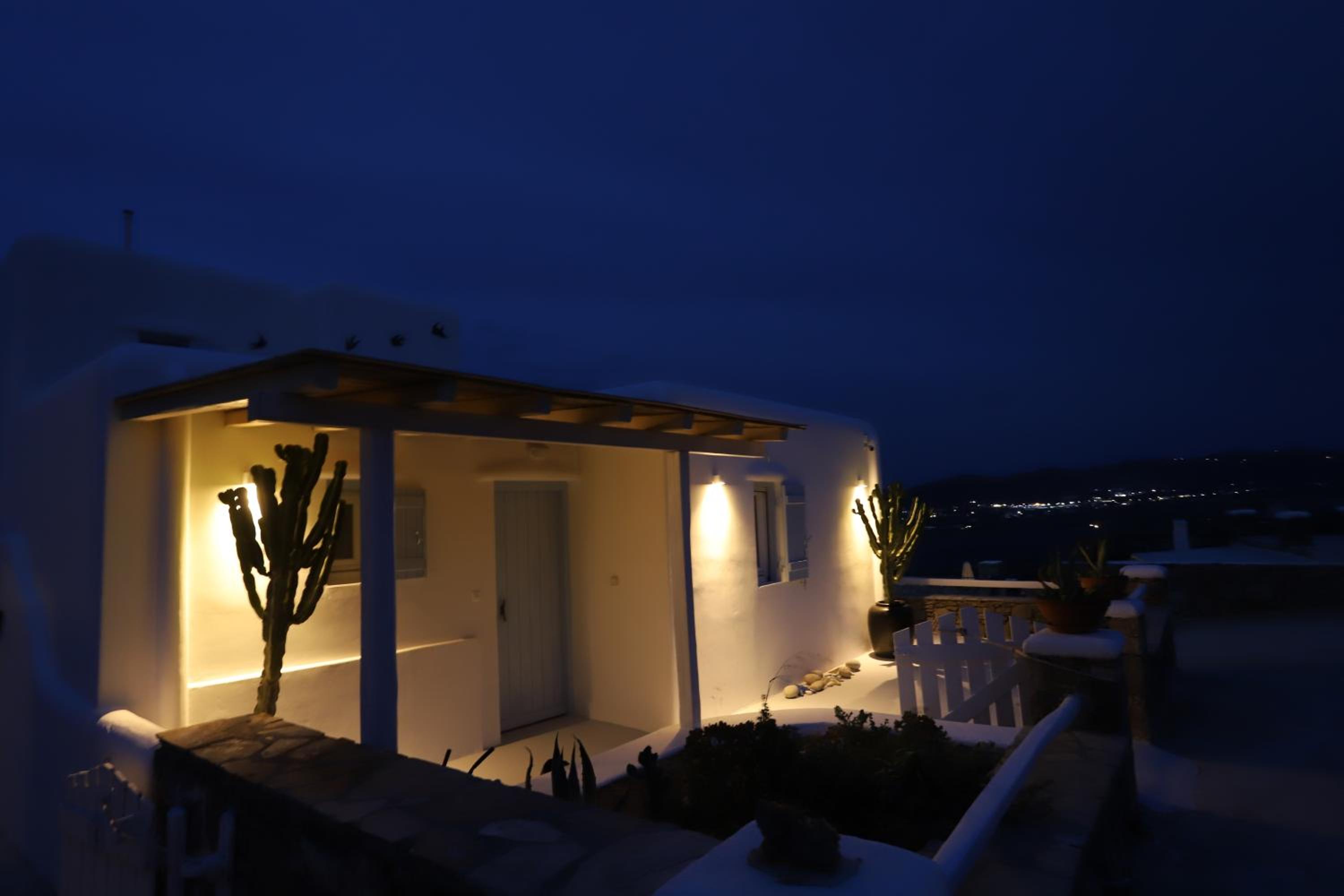 Villa Princess 5 4Bed with Small Tub Panormos Beach