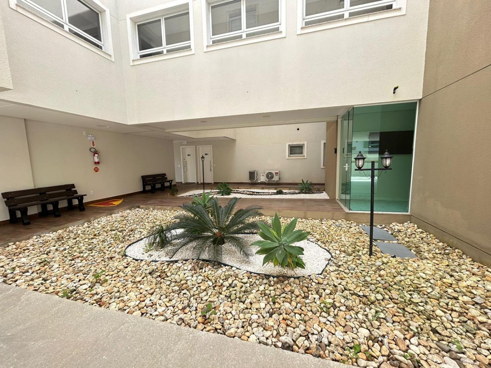 Apartamento confortável com piscina