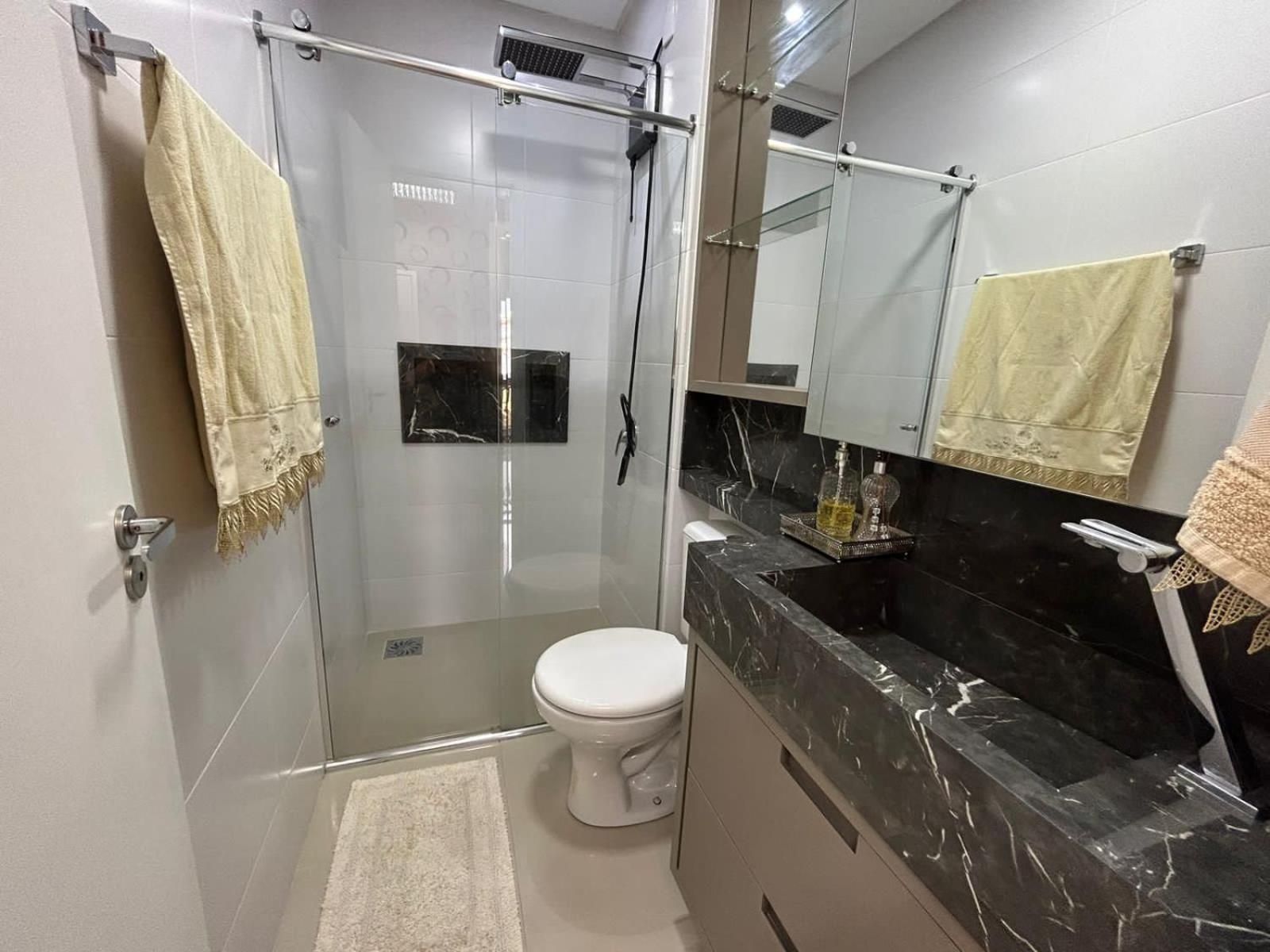 Apartamento confortável com piscina
